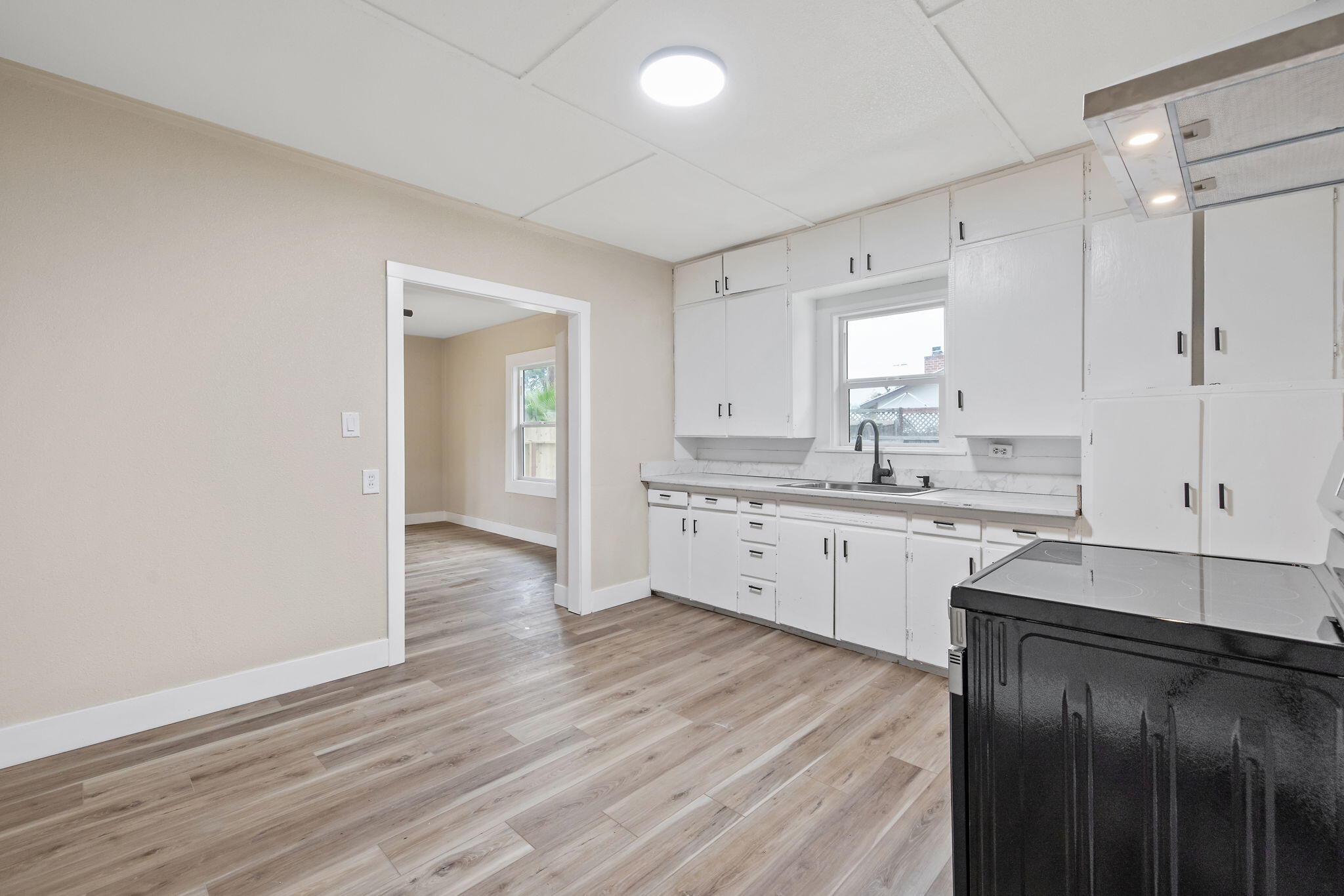 33239 160 Rd, Ivanhoe, CA 93235