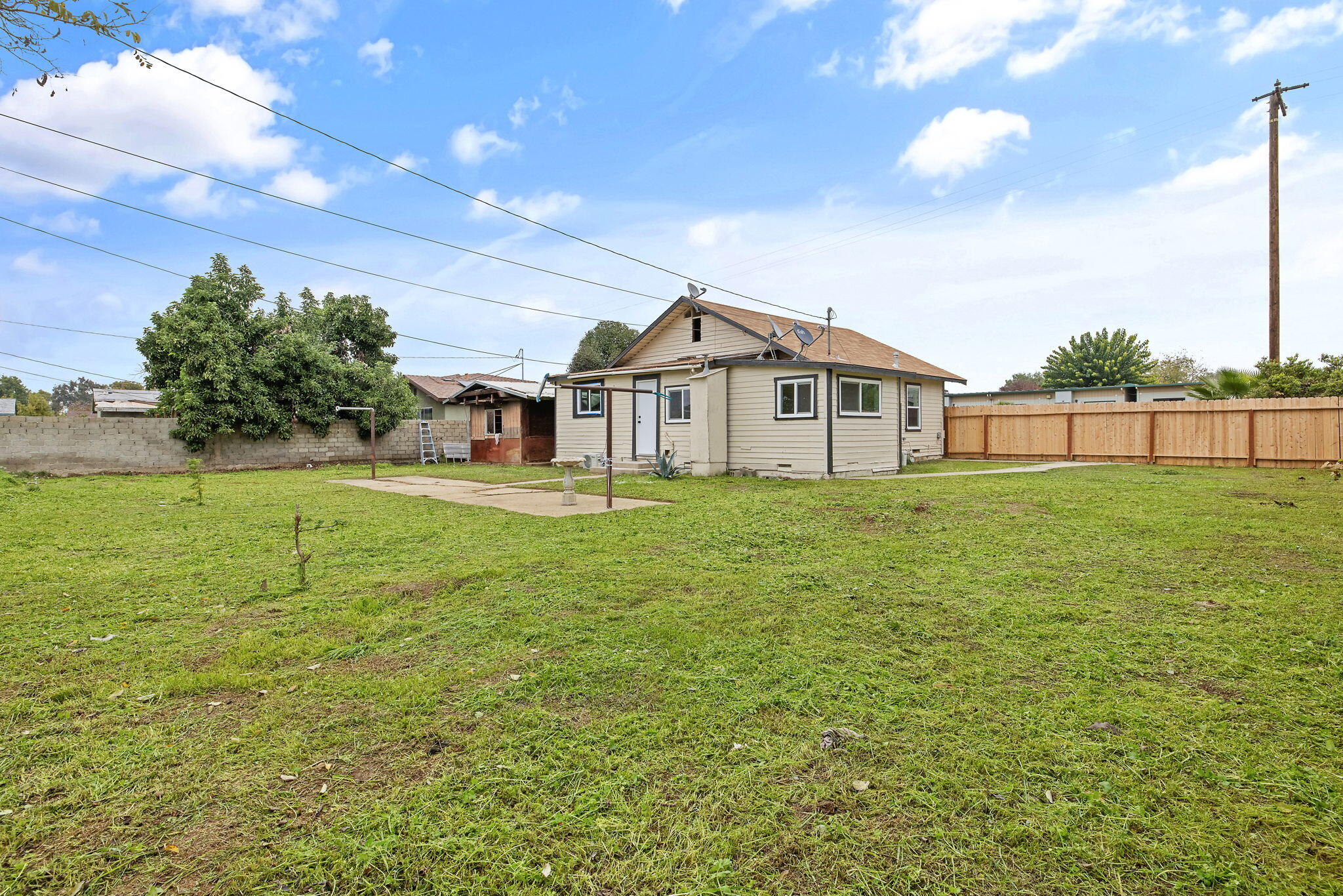 33239 160 Rd, Ivanhoe, CA 93235