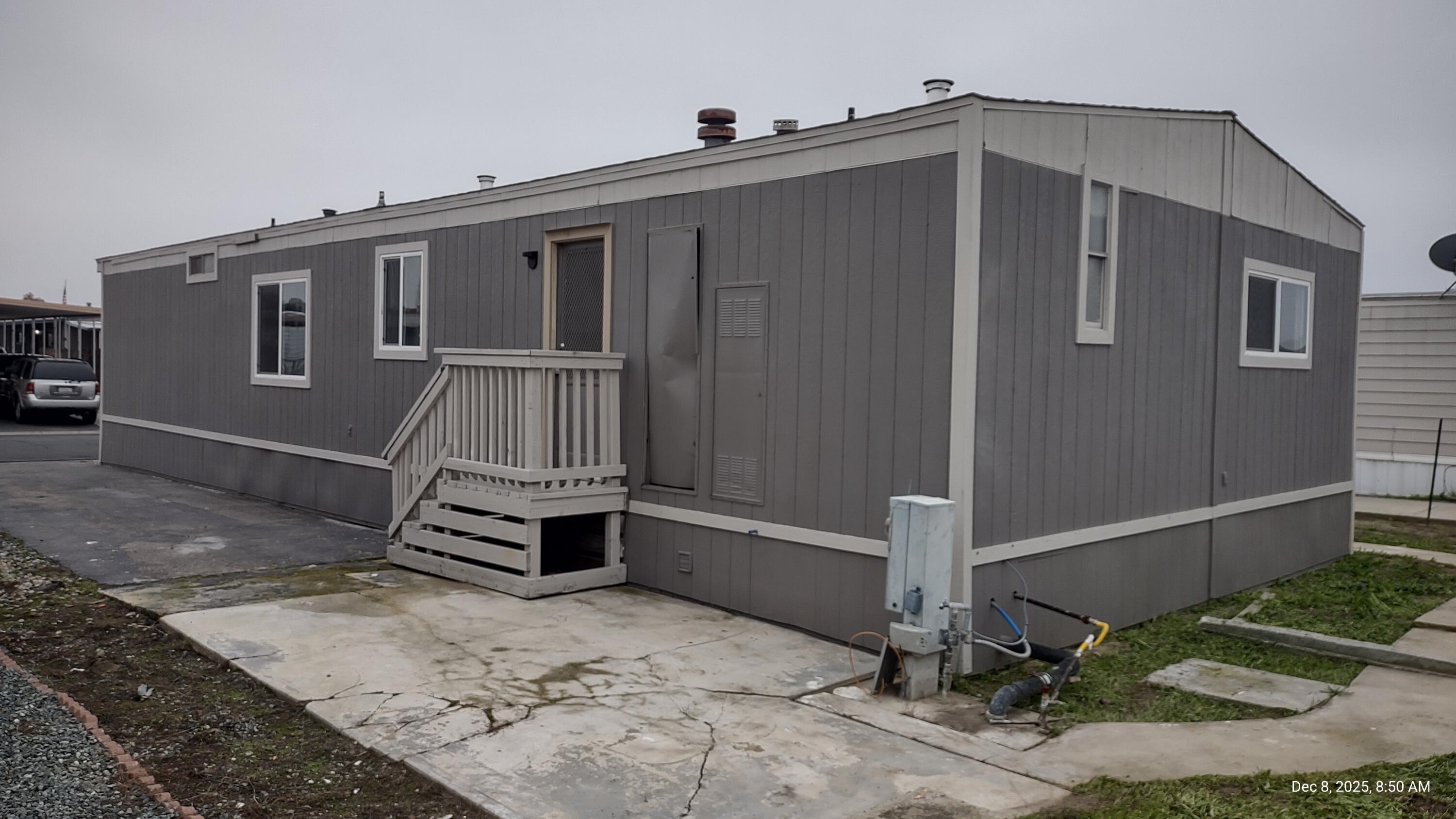 720 E Worth #221, Porterville, CA 93257