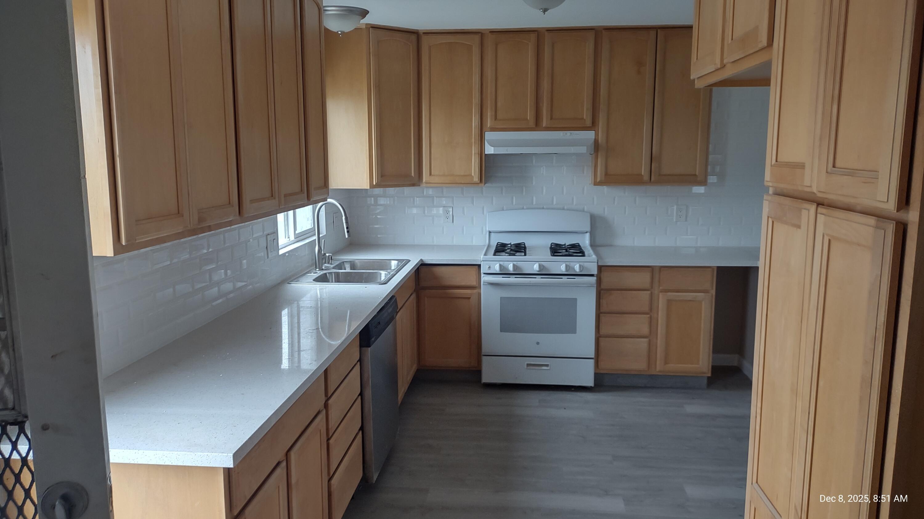 720 E Worth #221, Porterville, CA 93257