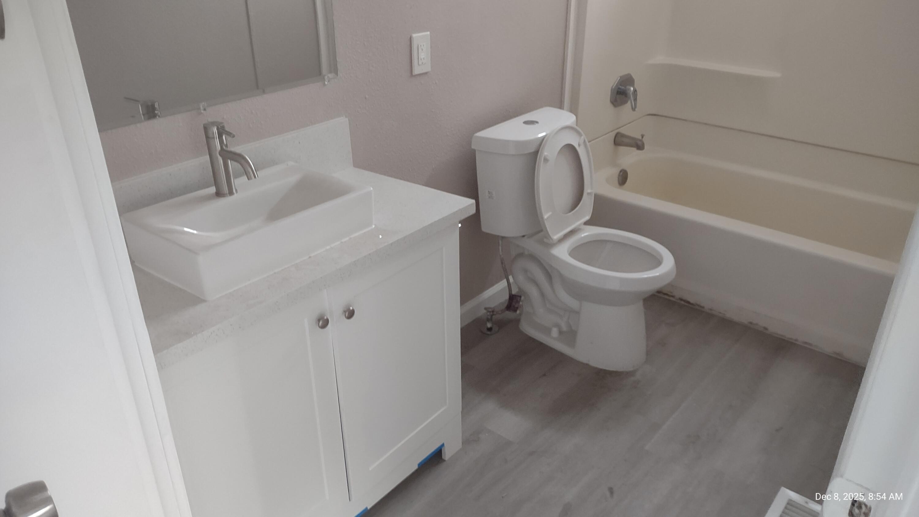 720 E Worth #221, Porterville, CA 93257