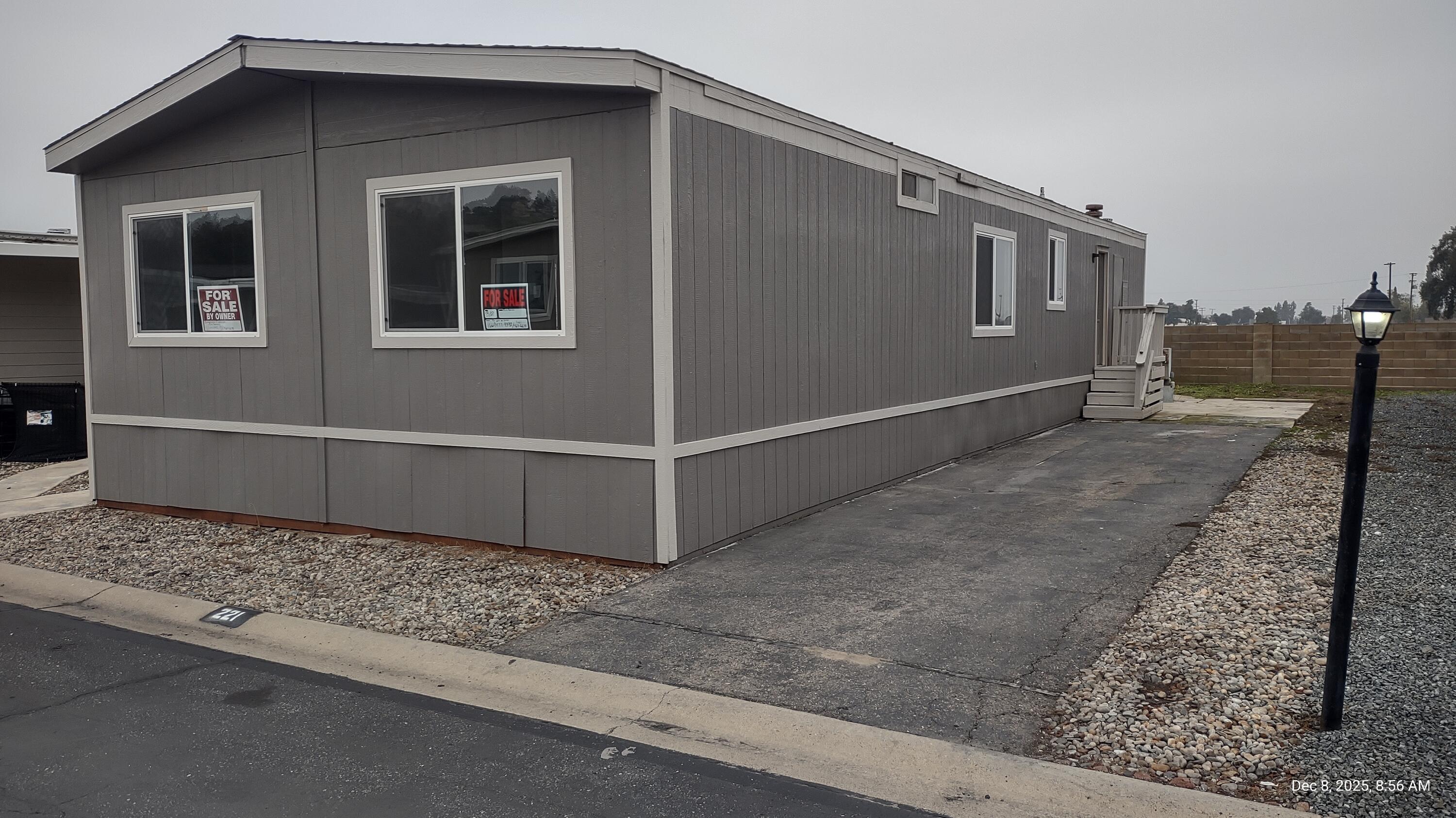 720 E Worth #221, Porterville, CA 93257