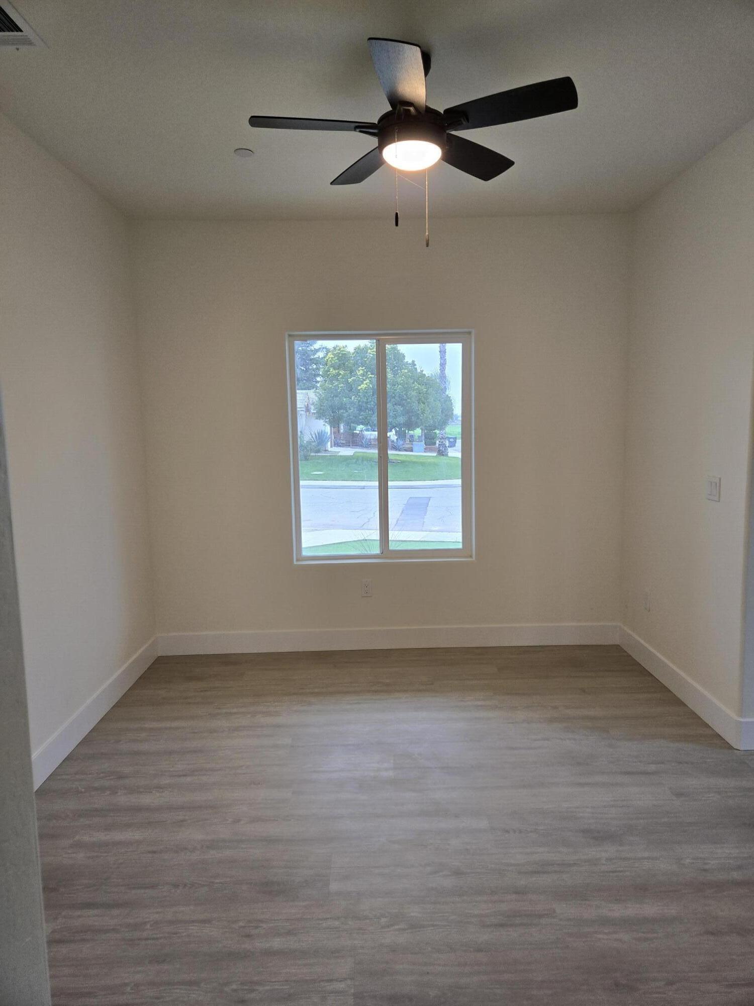 2032 E Pershing Ave, Visalia, CA 93292