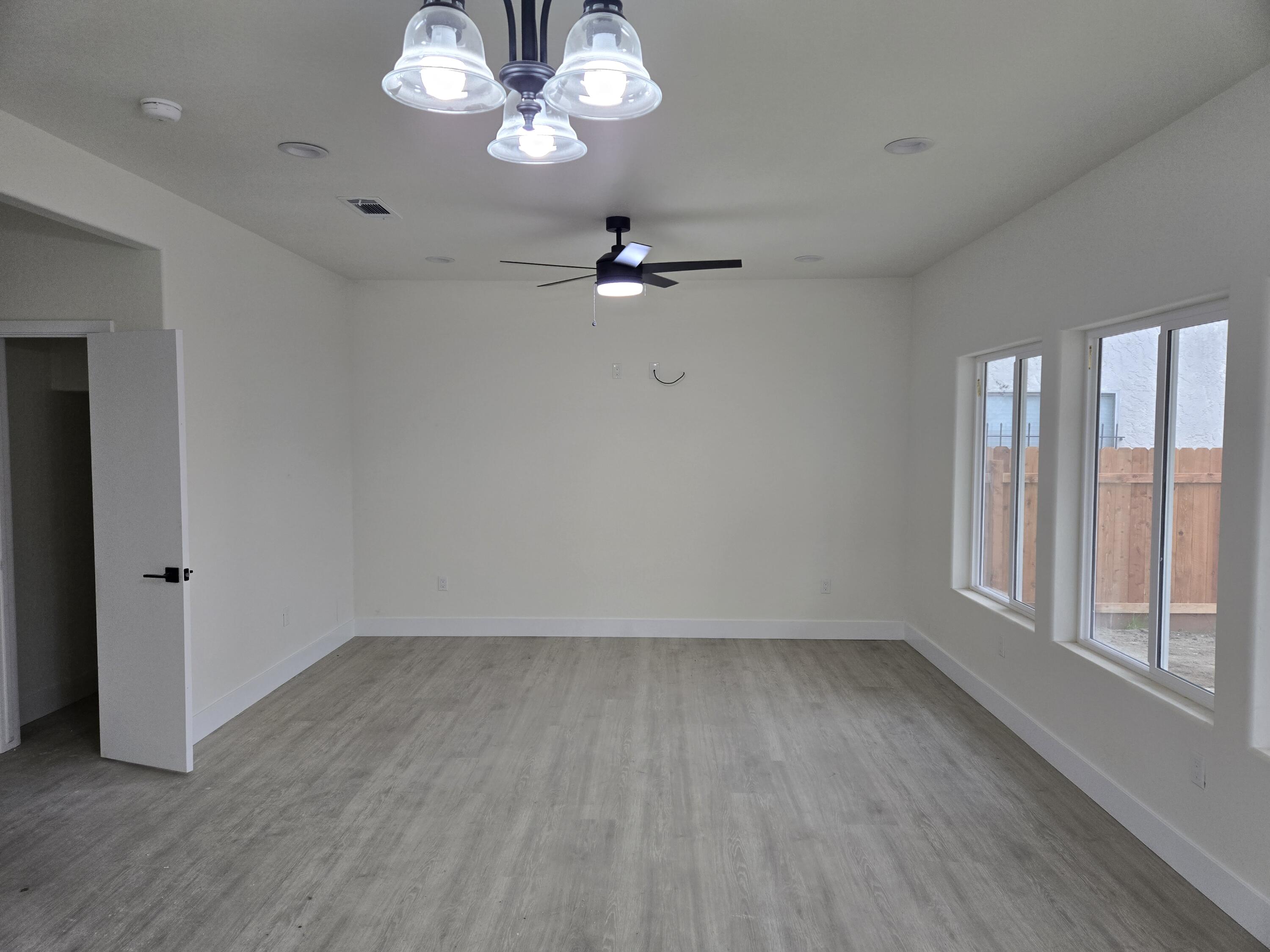 2032 E Pershing Ave, Visalia, CA 93292