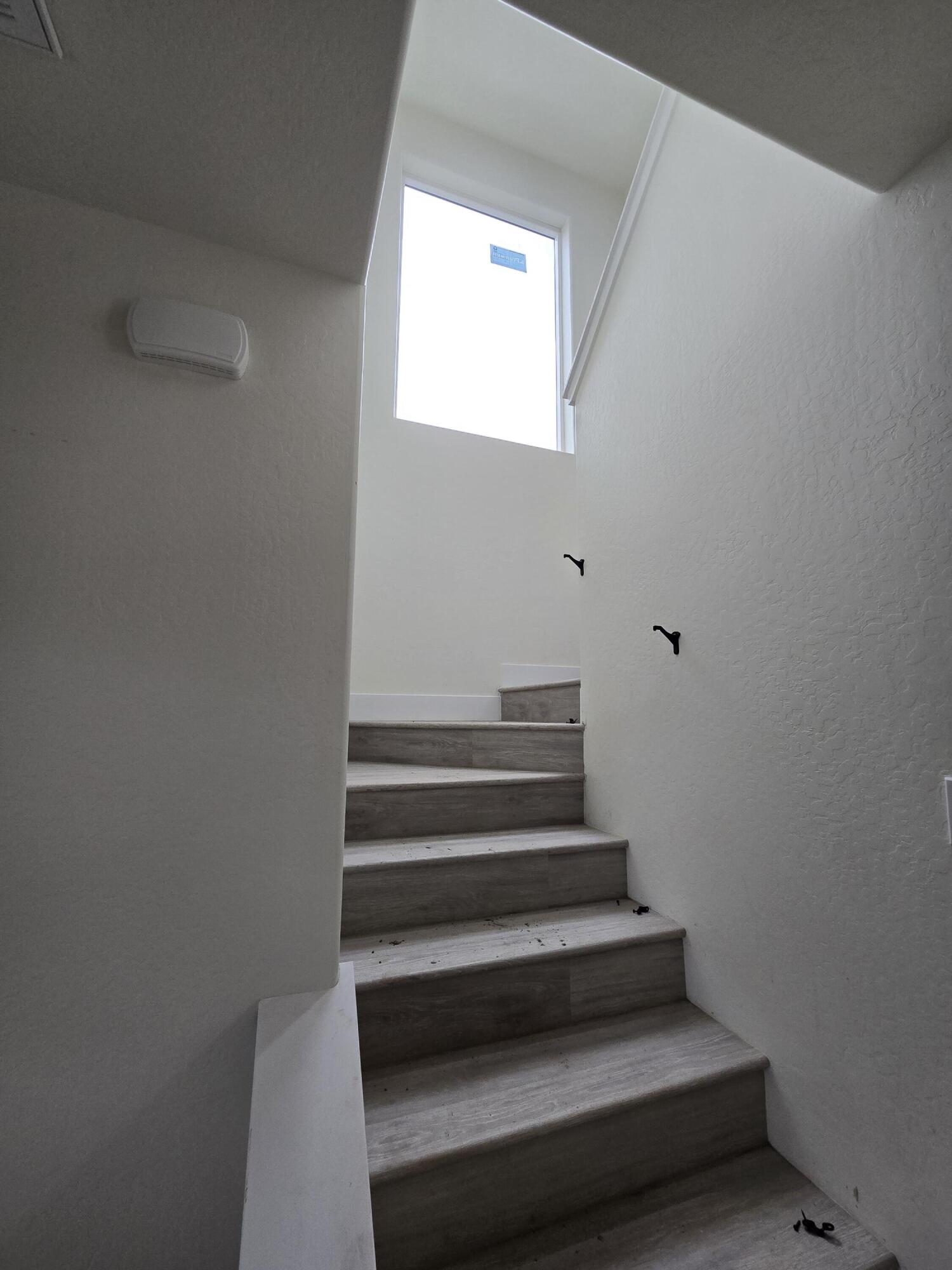 2032 E Pershing Ave, Visalia, CA 93292