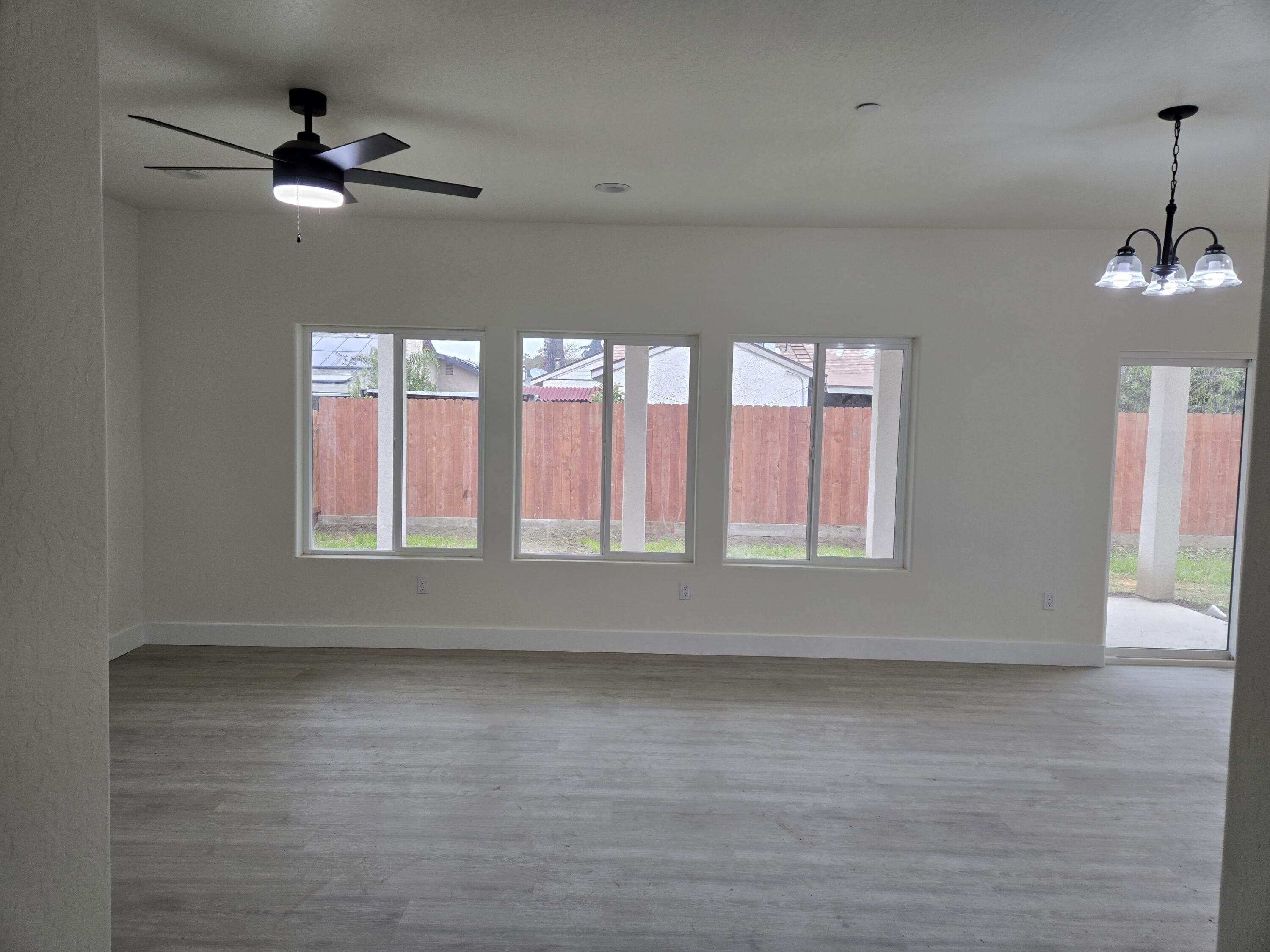 2032 E Pershing Ave, Visalia, CA 93292