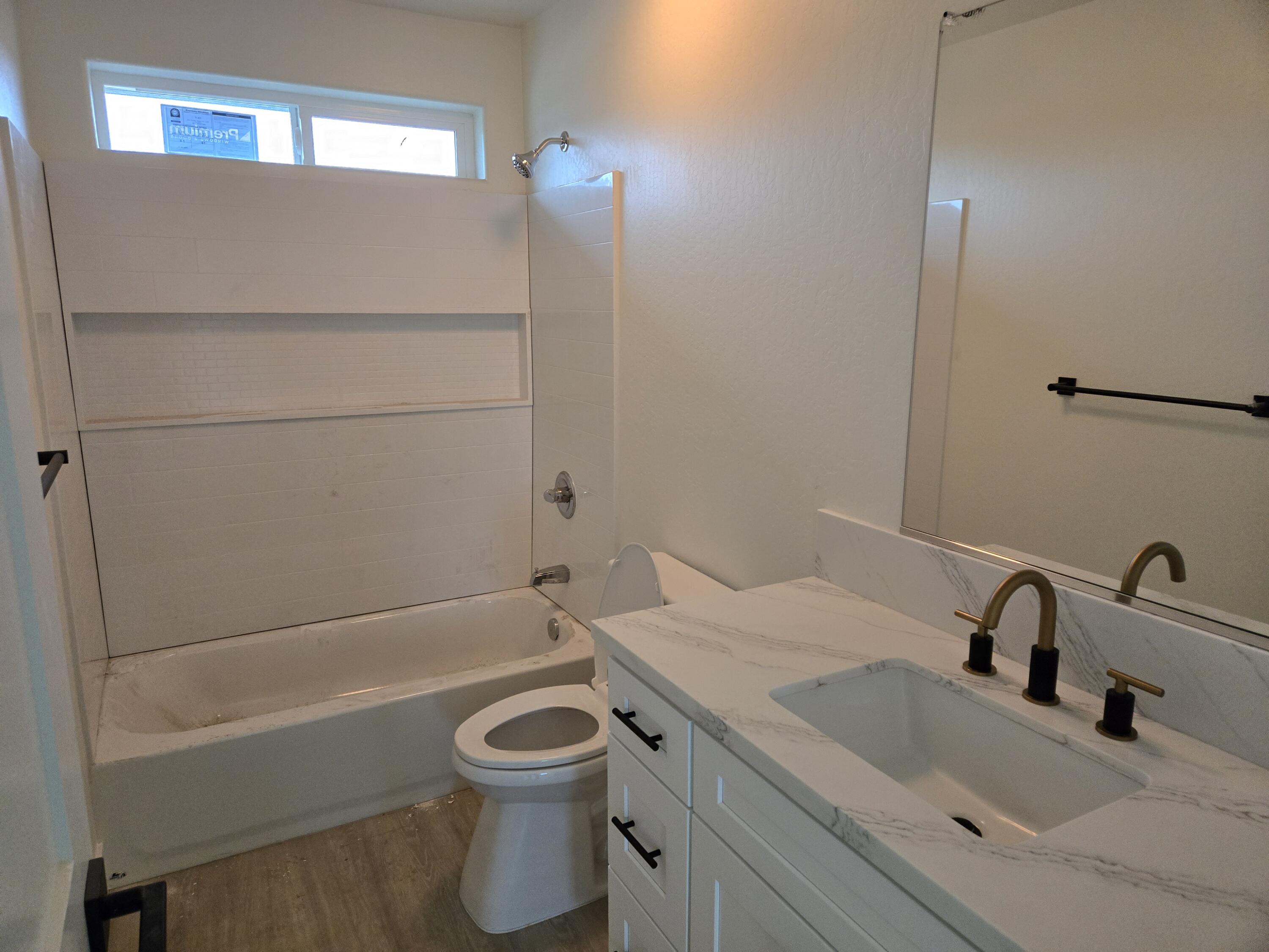 2032 E Pershing Ave, Visalia, CA 93292