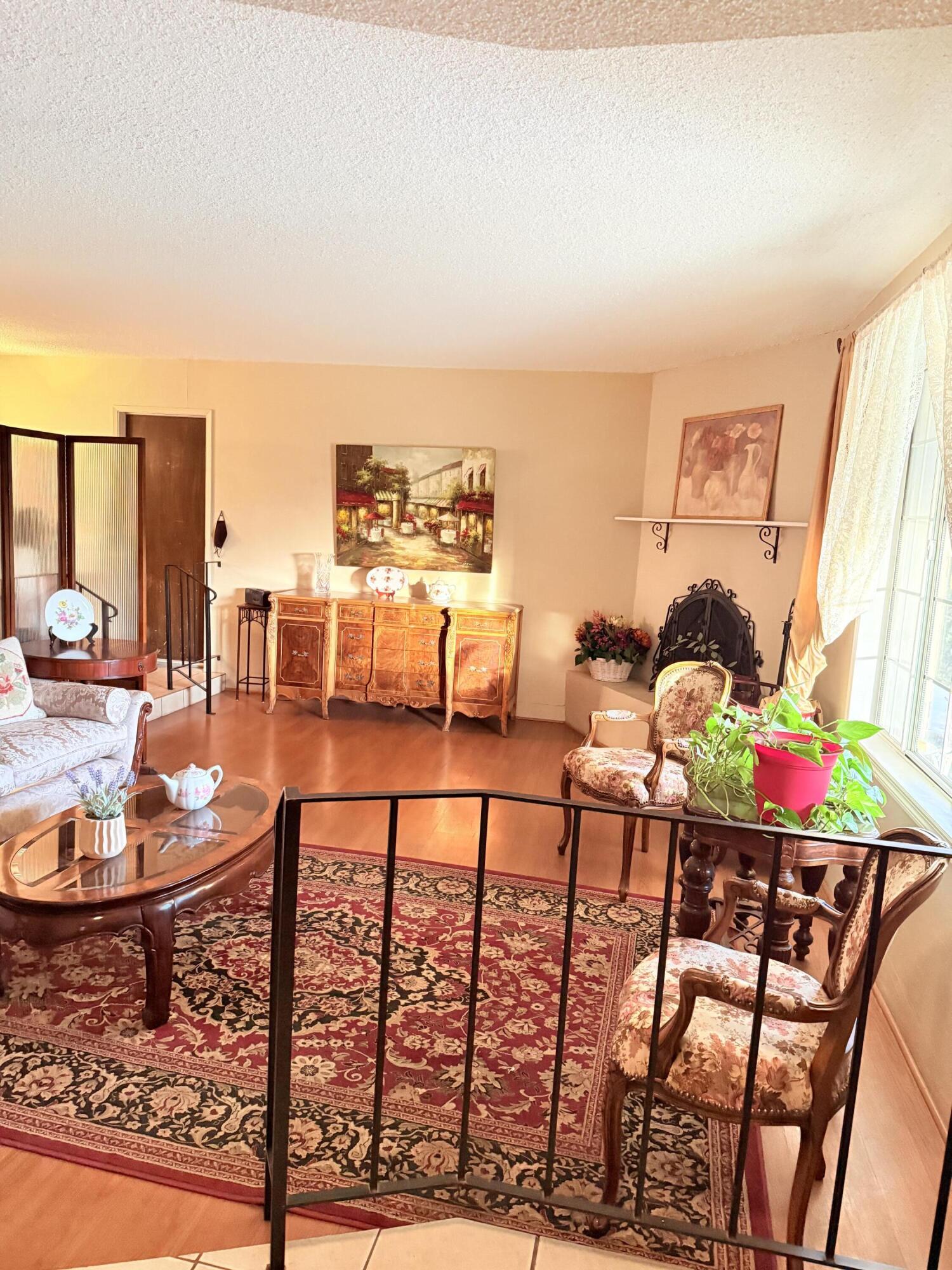 732 W Grand Ave, Porterville, CA 93257