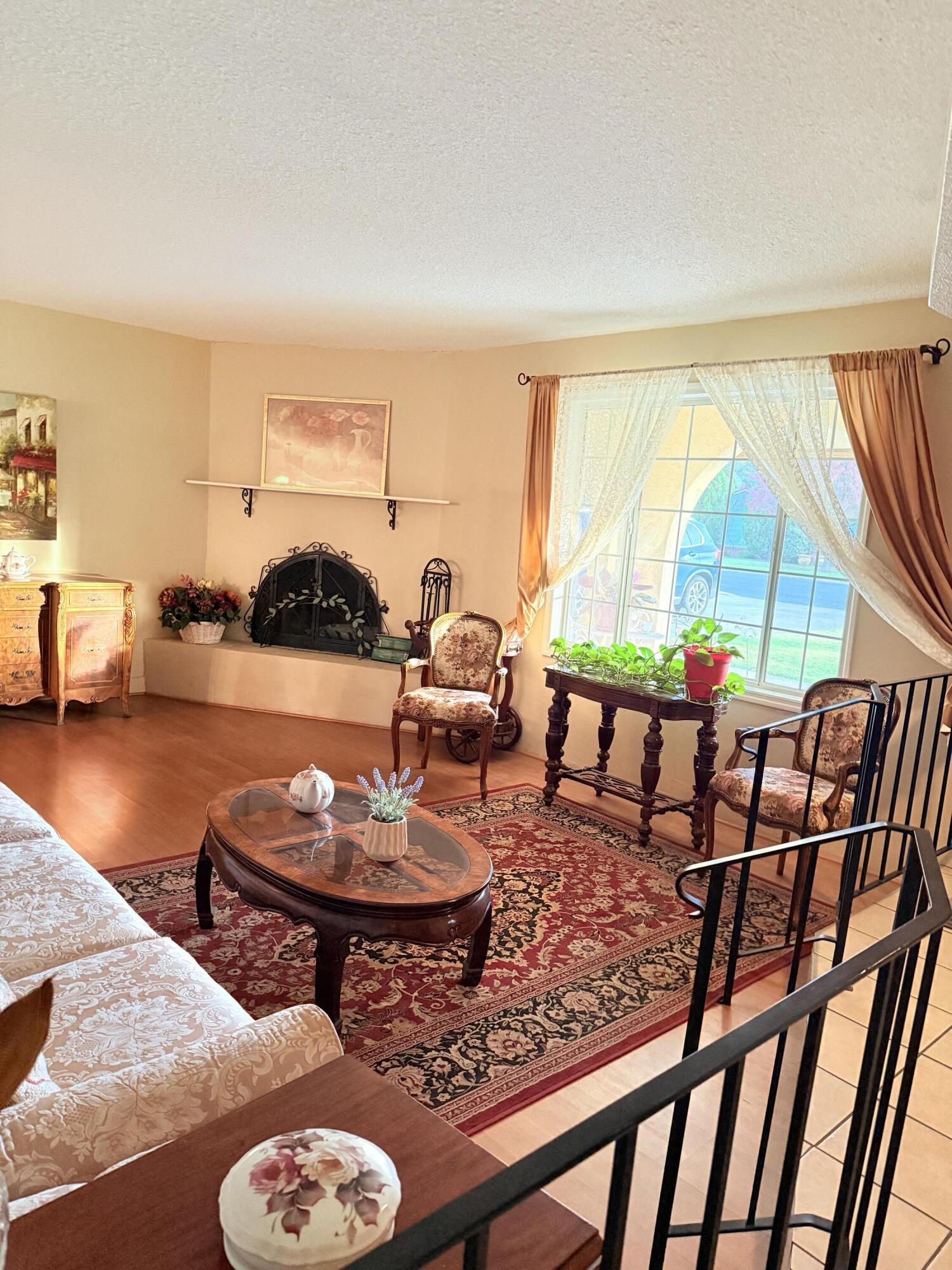 732 W Grand Ave, Porterville, CA 93257