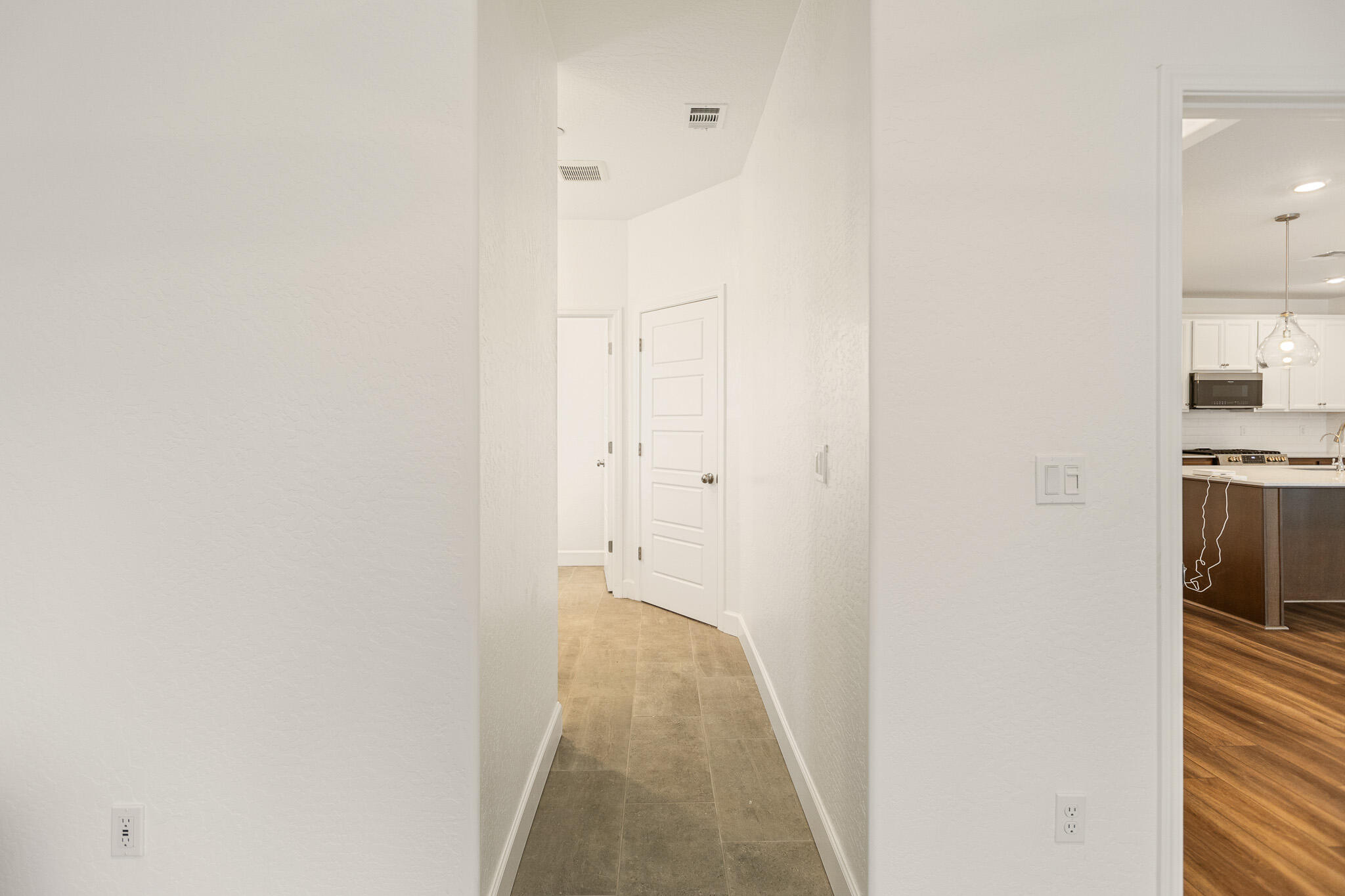 3725 N Newton Dr, Visalia, CA 93291