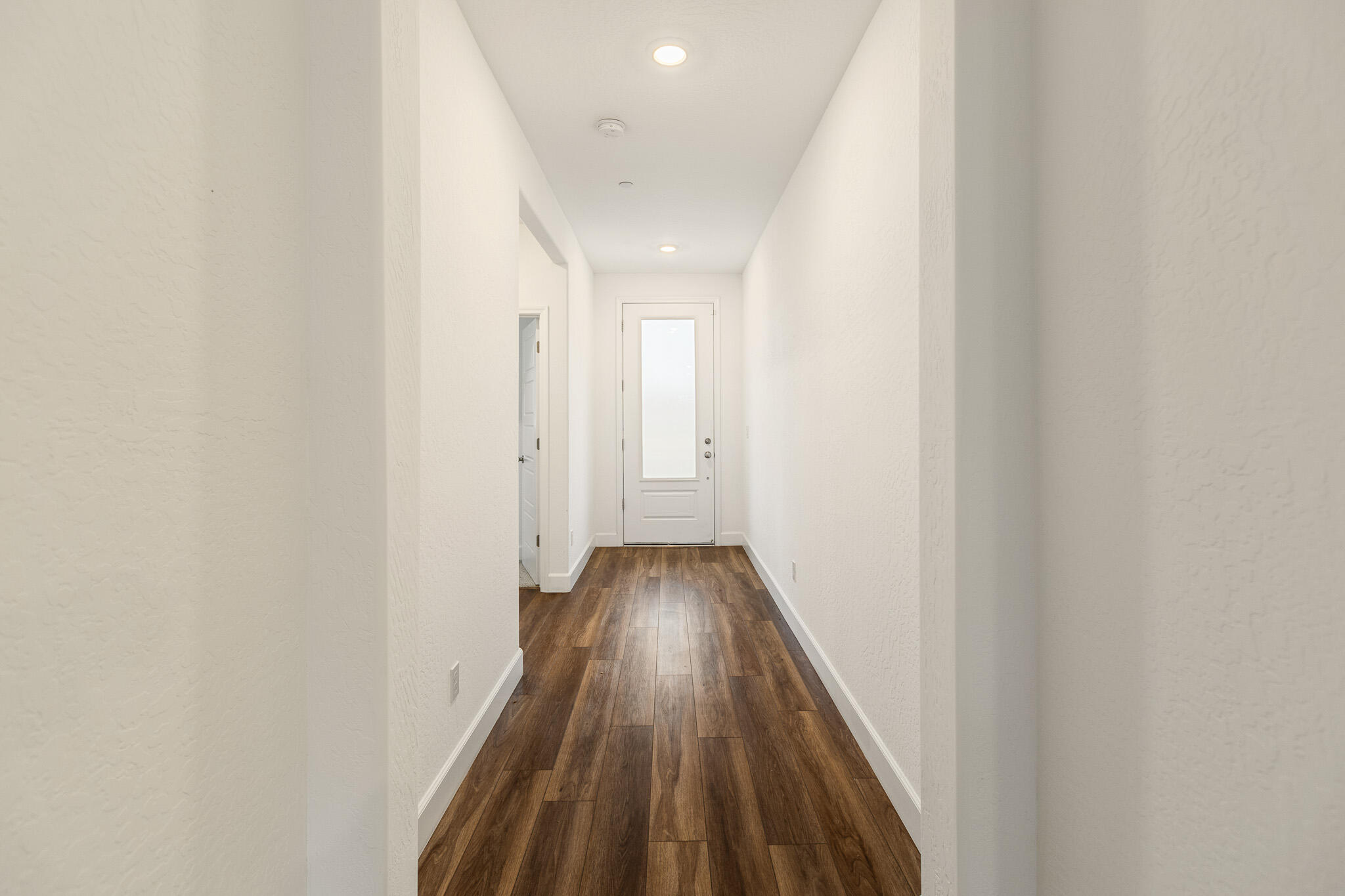 3725 N Newton Dr, Visalia, CA 93291