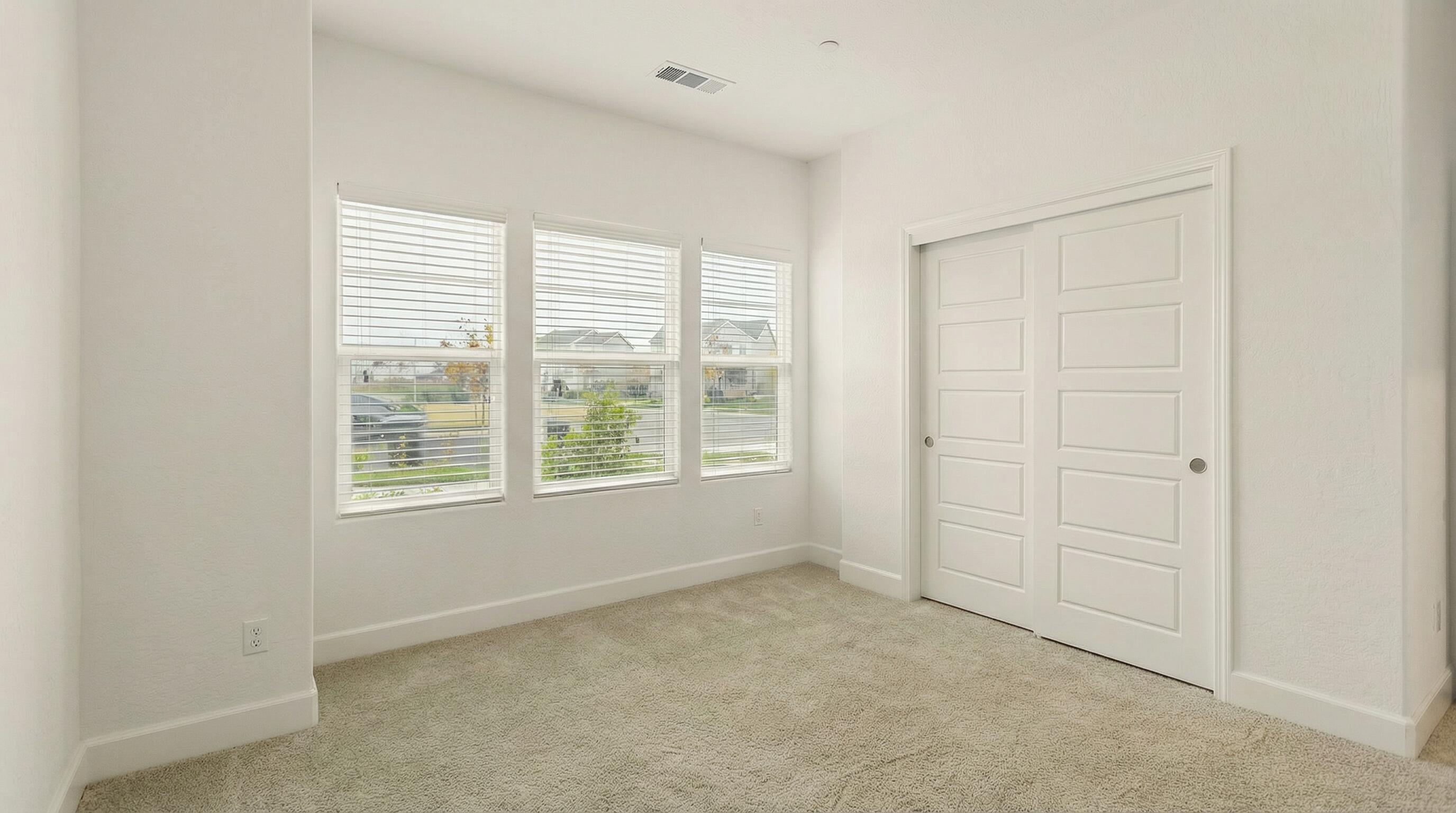 3725 N Newton Dr, Visalia, CA 93291