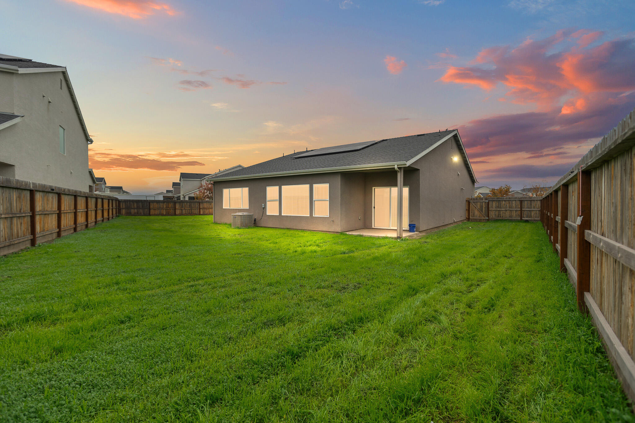 3725 N Newton Dr, Visalia, CA 93291