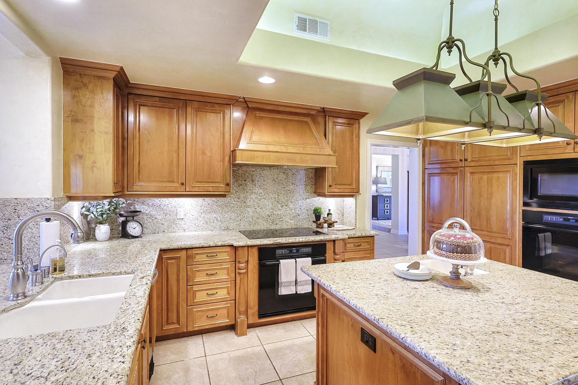 16500 Rd 152, Tulare, CA 93274