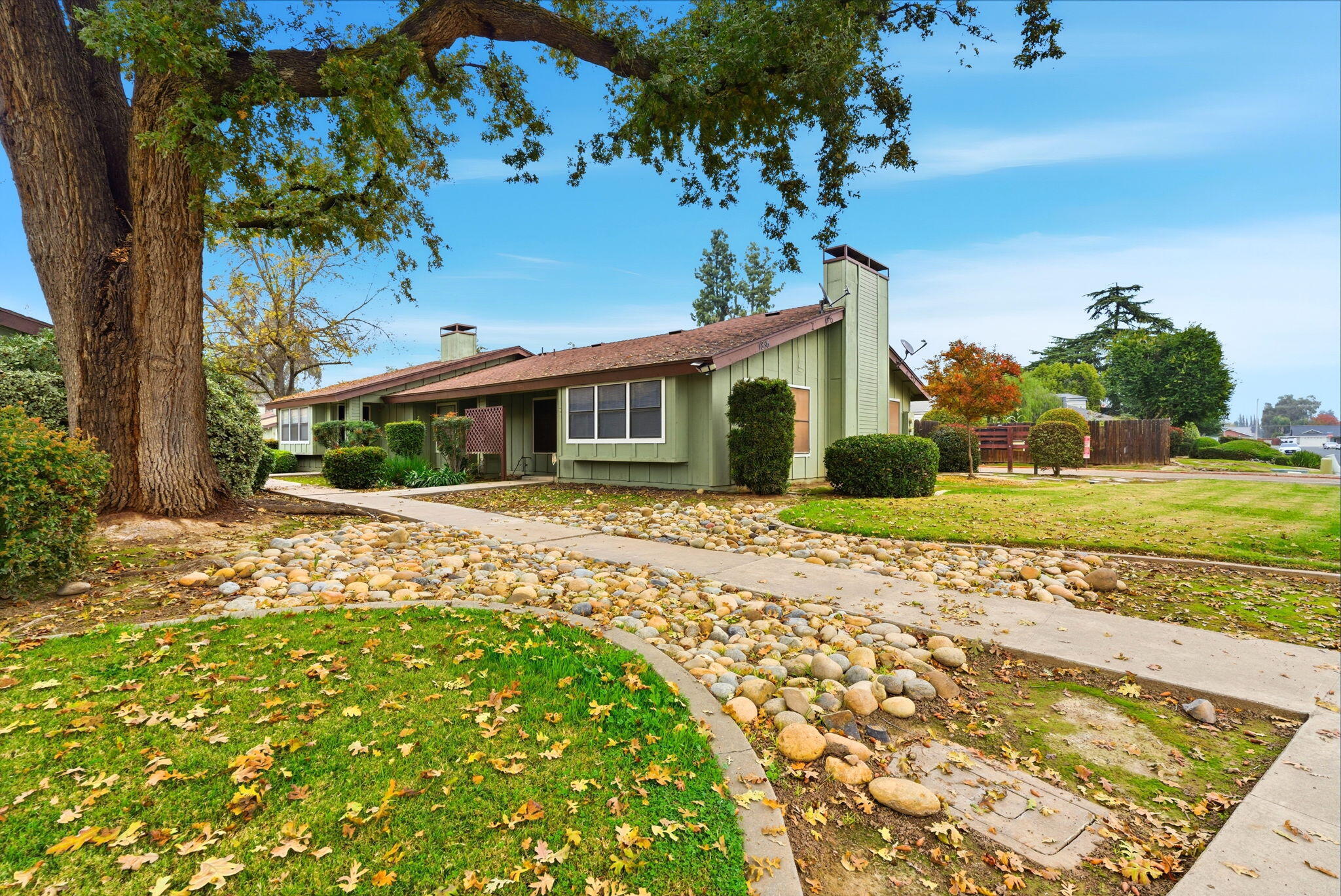 1836 E Vassar Dr, Visalia, CA 93292