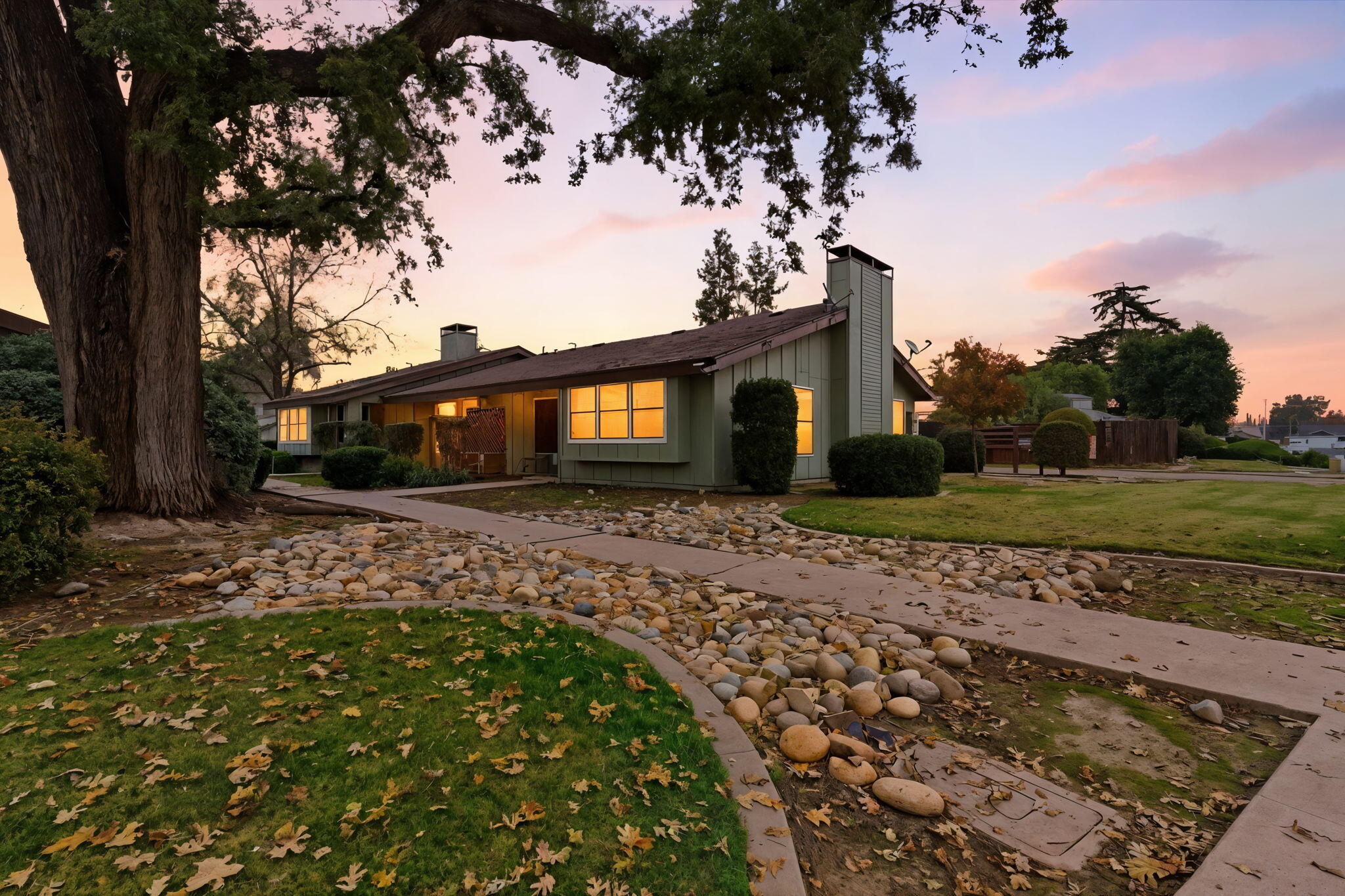 1836 E Vassar Dr, Visalia, CA 93292