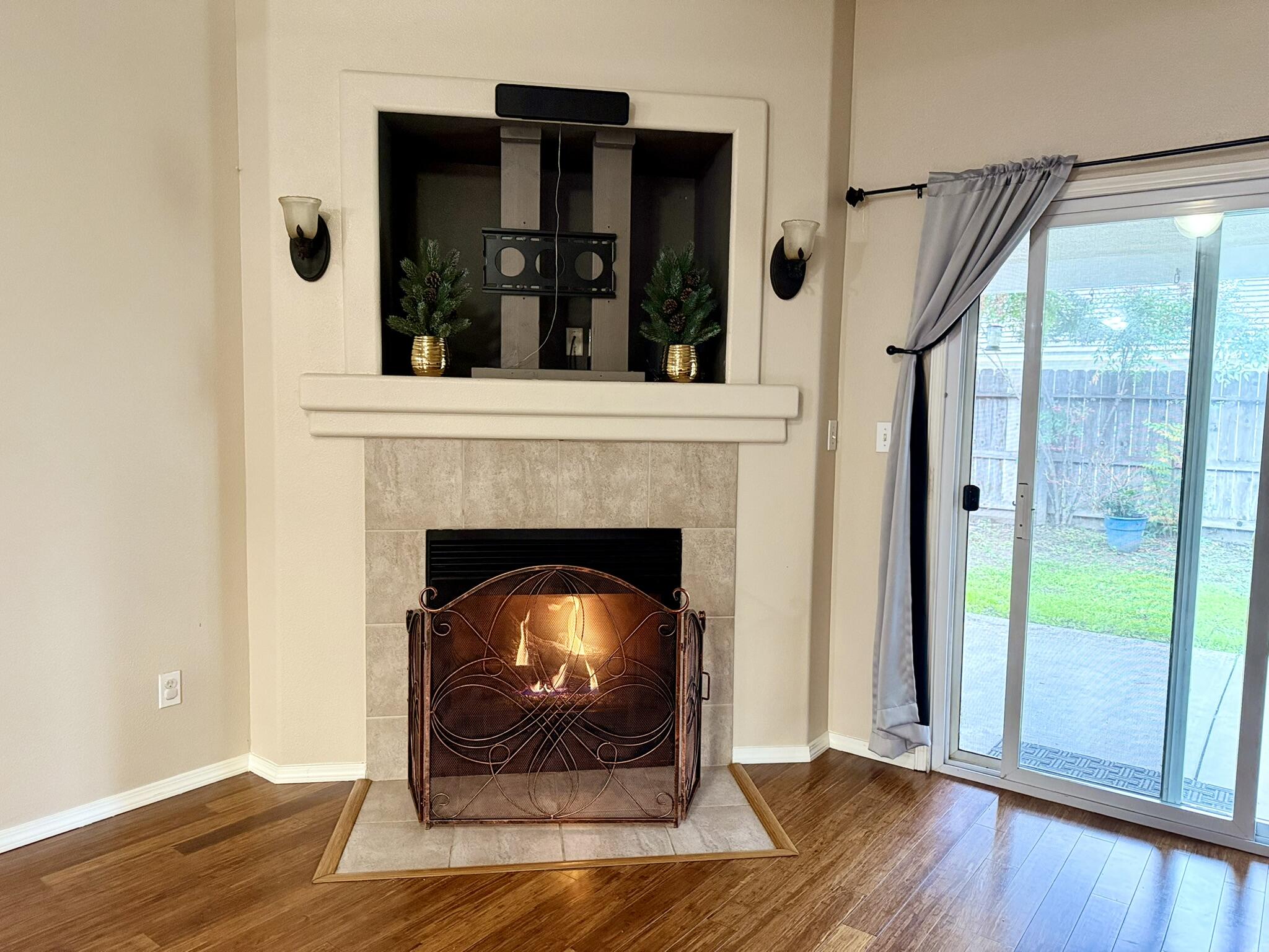 1865 La Vida Ave, Porterville, CA 93257