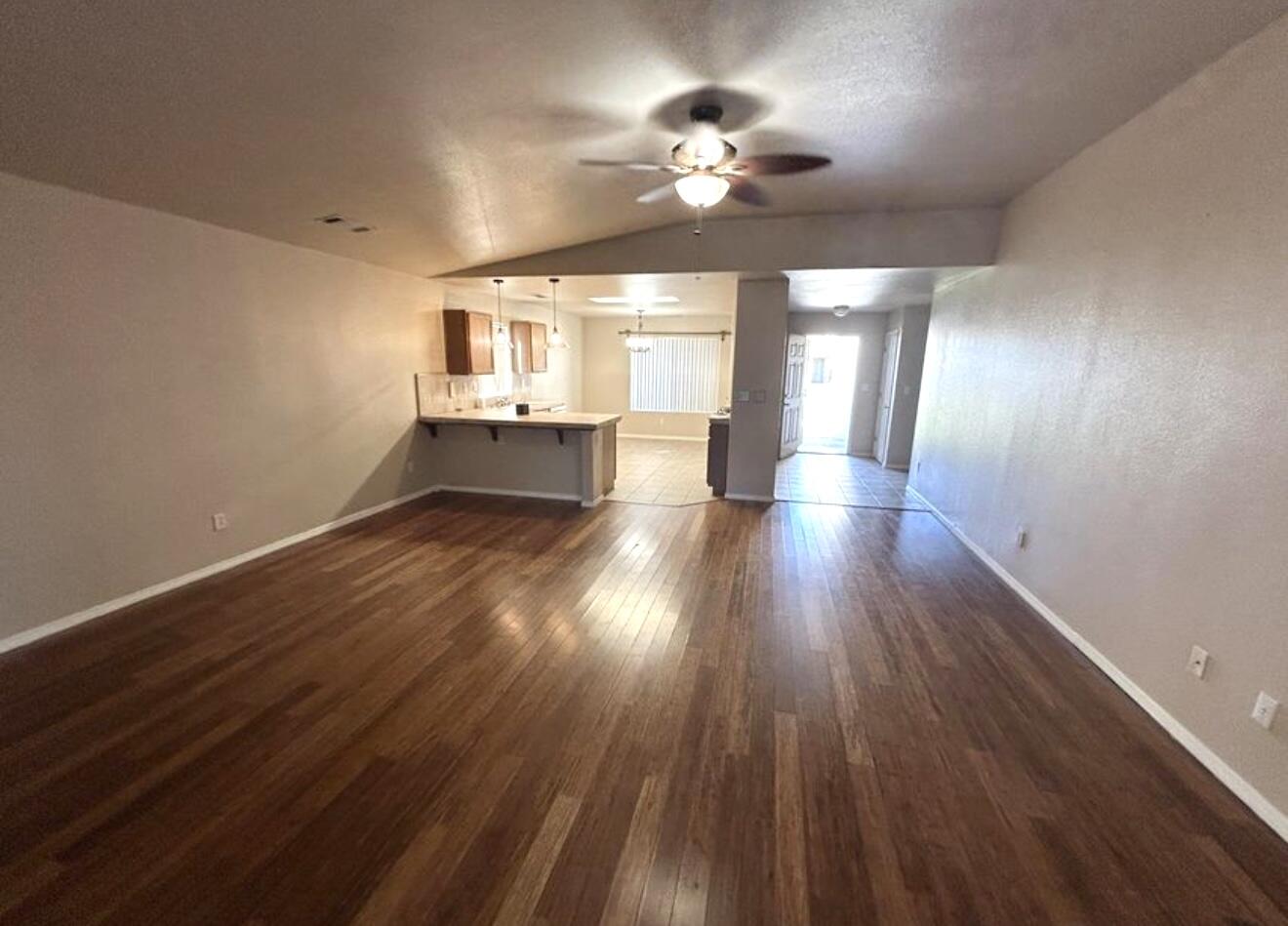 1865 La Vida Ave, Porterville, CA 93257