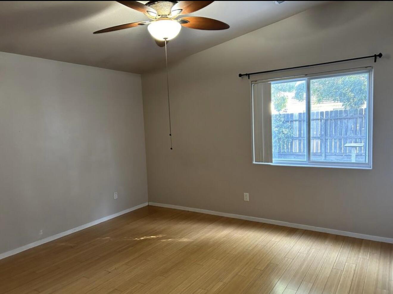 1865 La Vida Ave, Porterville, CA 93257