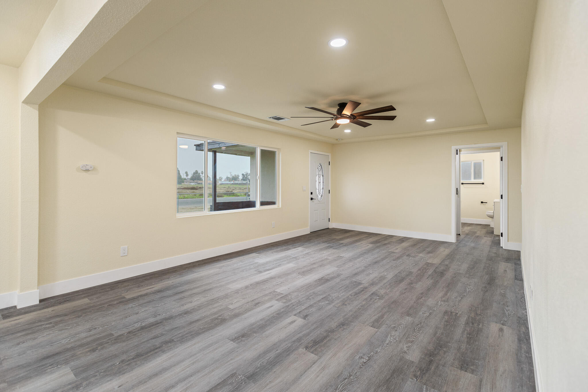 1676 W Putnam Ave, Porterville, CA 93257