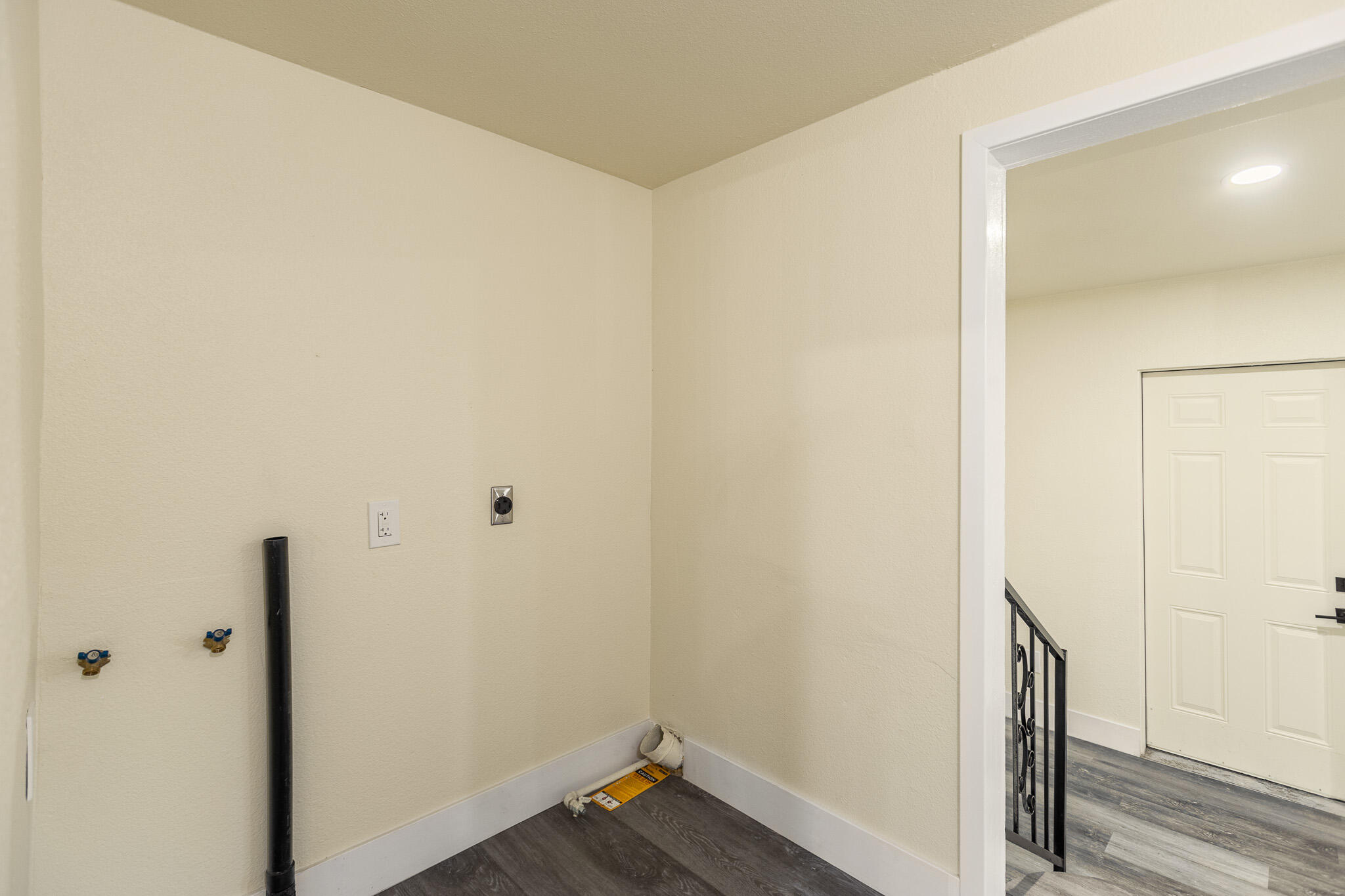 1676 W Putnam Ave, Porterville, CA 93257