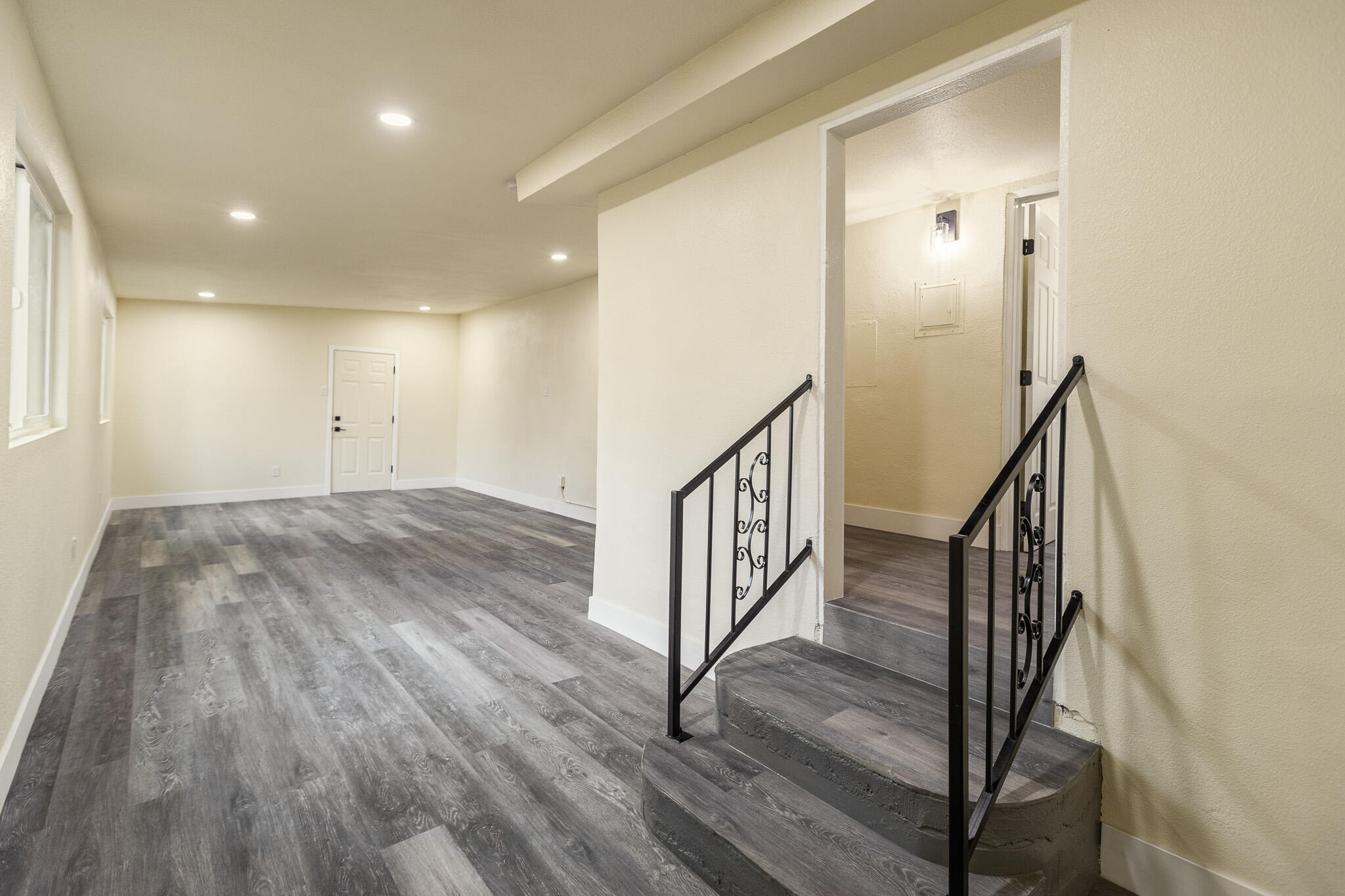 1676 W Putnam Ave, Porterville, CA 93257