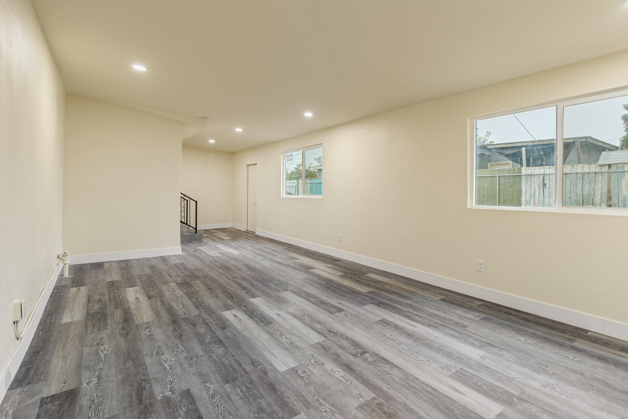 1676 W Putnam Ave, Porterville, CA 93257