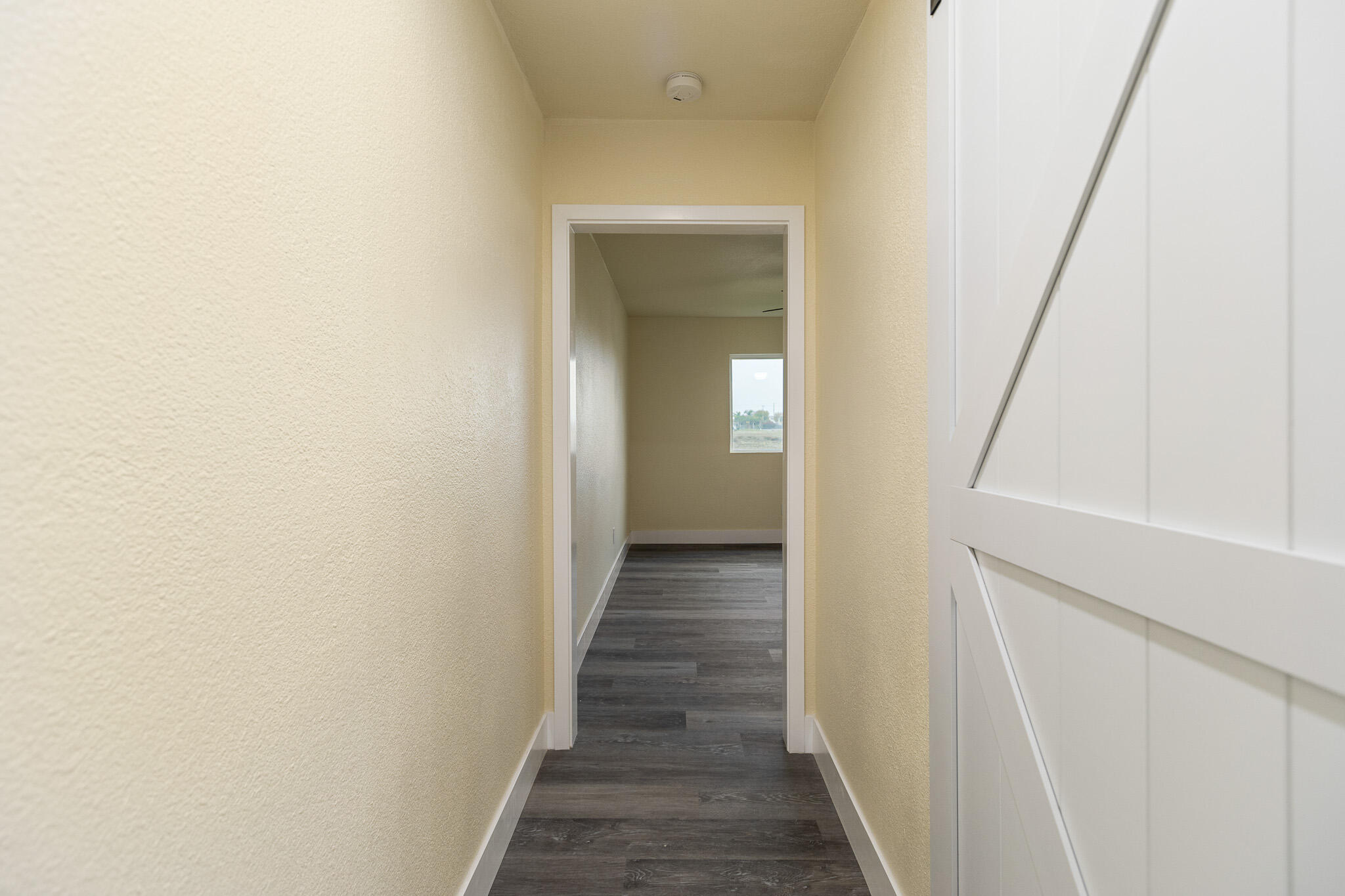 1676 W Putnam Ave, Porterville, CA 93257