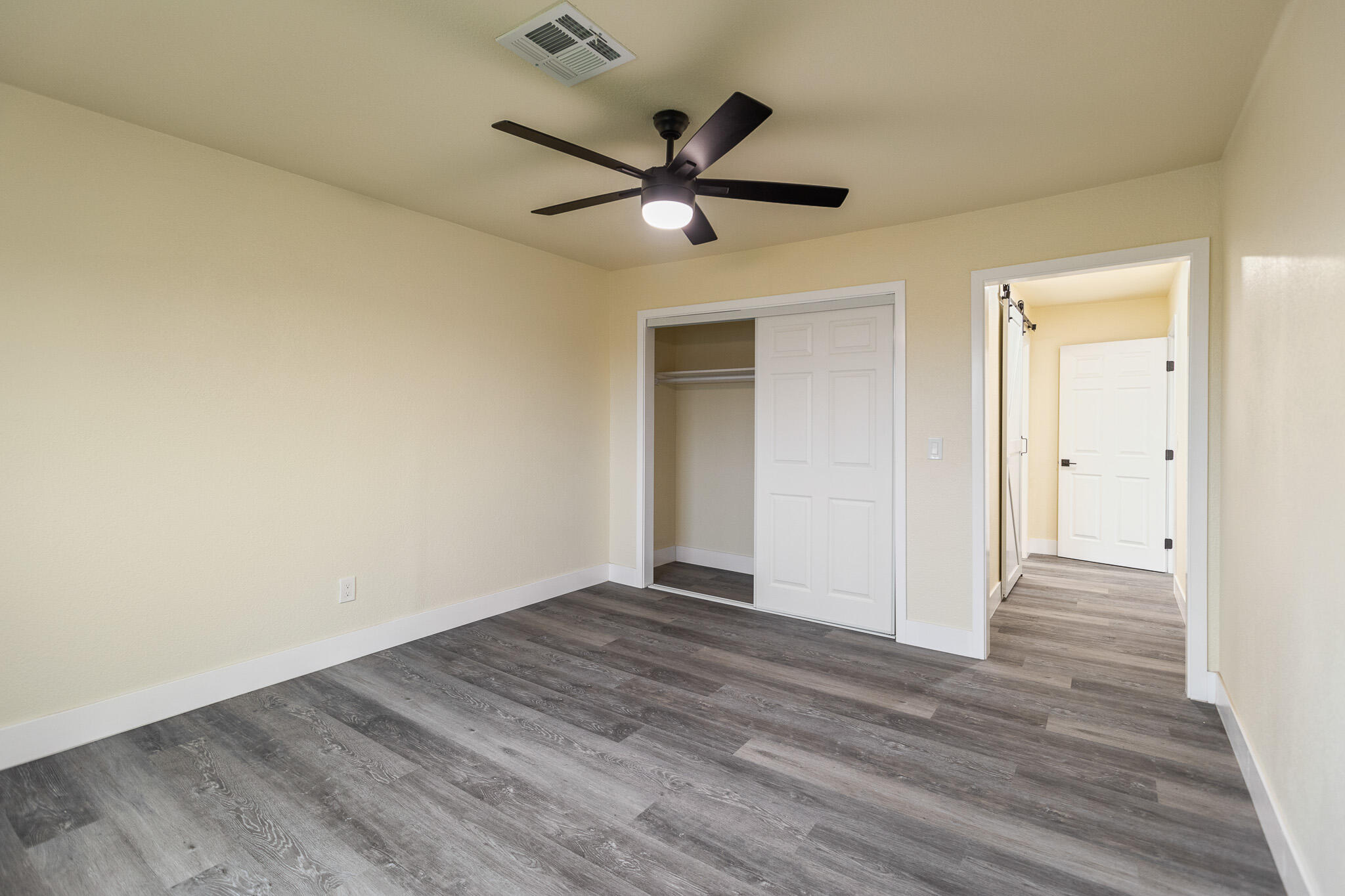 1676 W Putnam Ave, Porterville, CA 93257