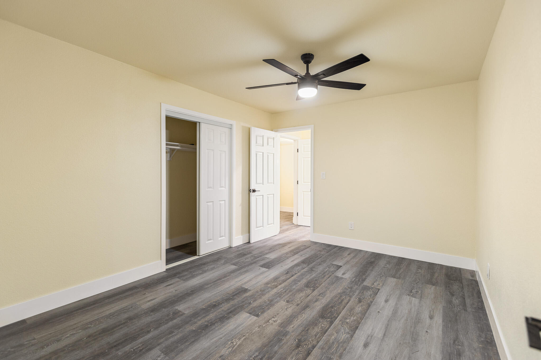 1676 W Putnam Ave, Porterville, CA 93257