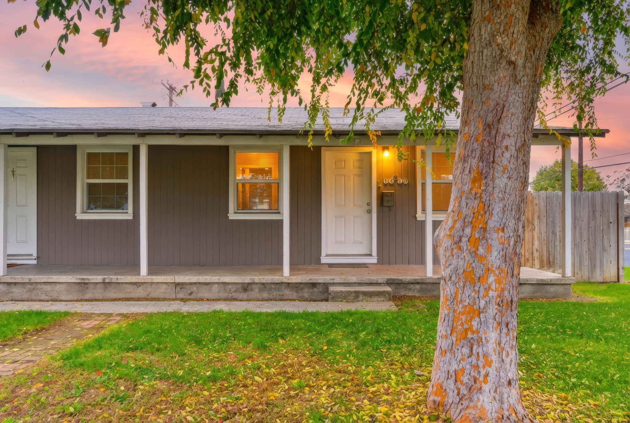 1217 N Stevenson St, Visalia, CA 93291