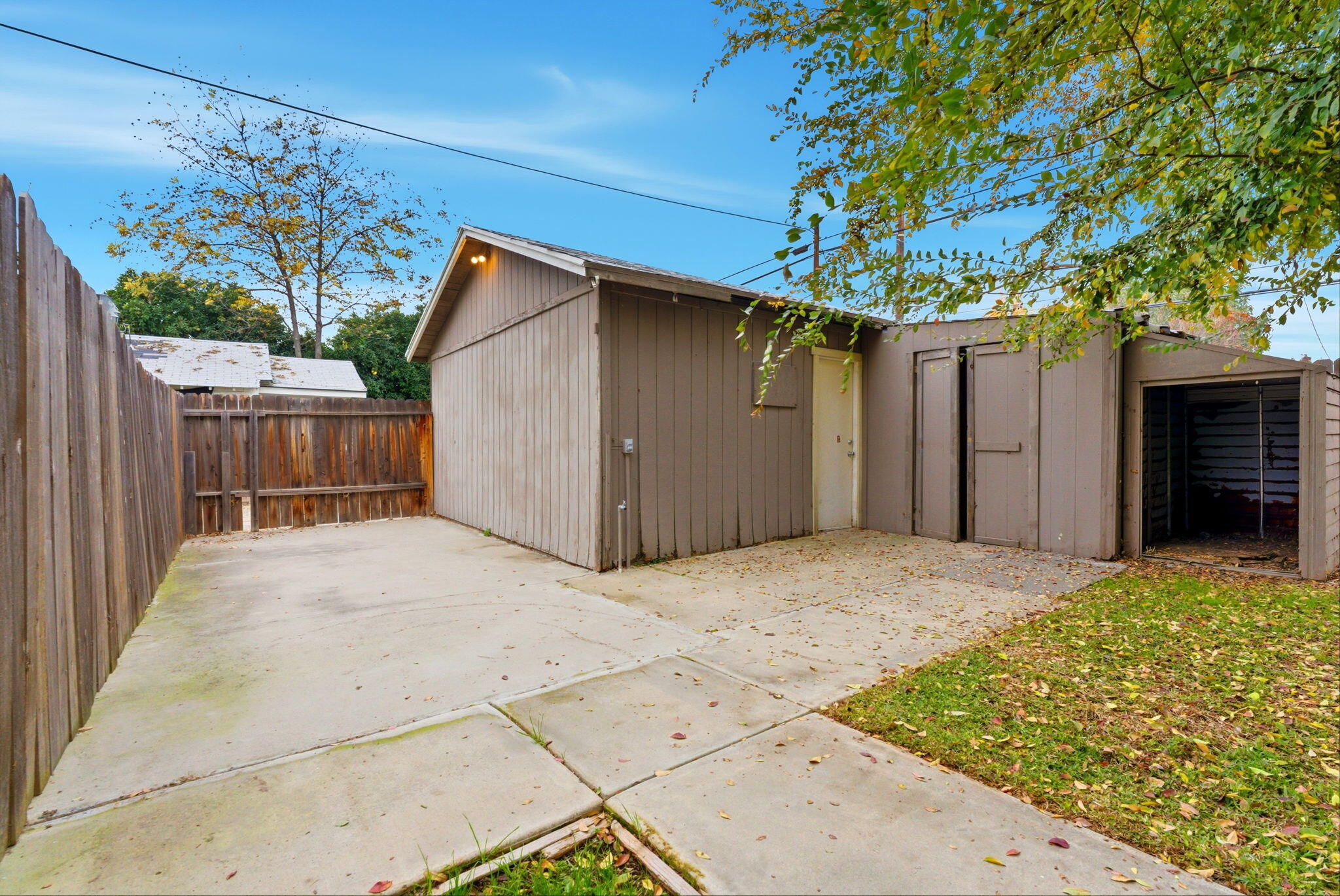 1217 N Stevenson St, Visalia, CA 93291