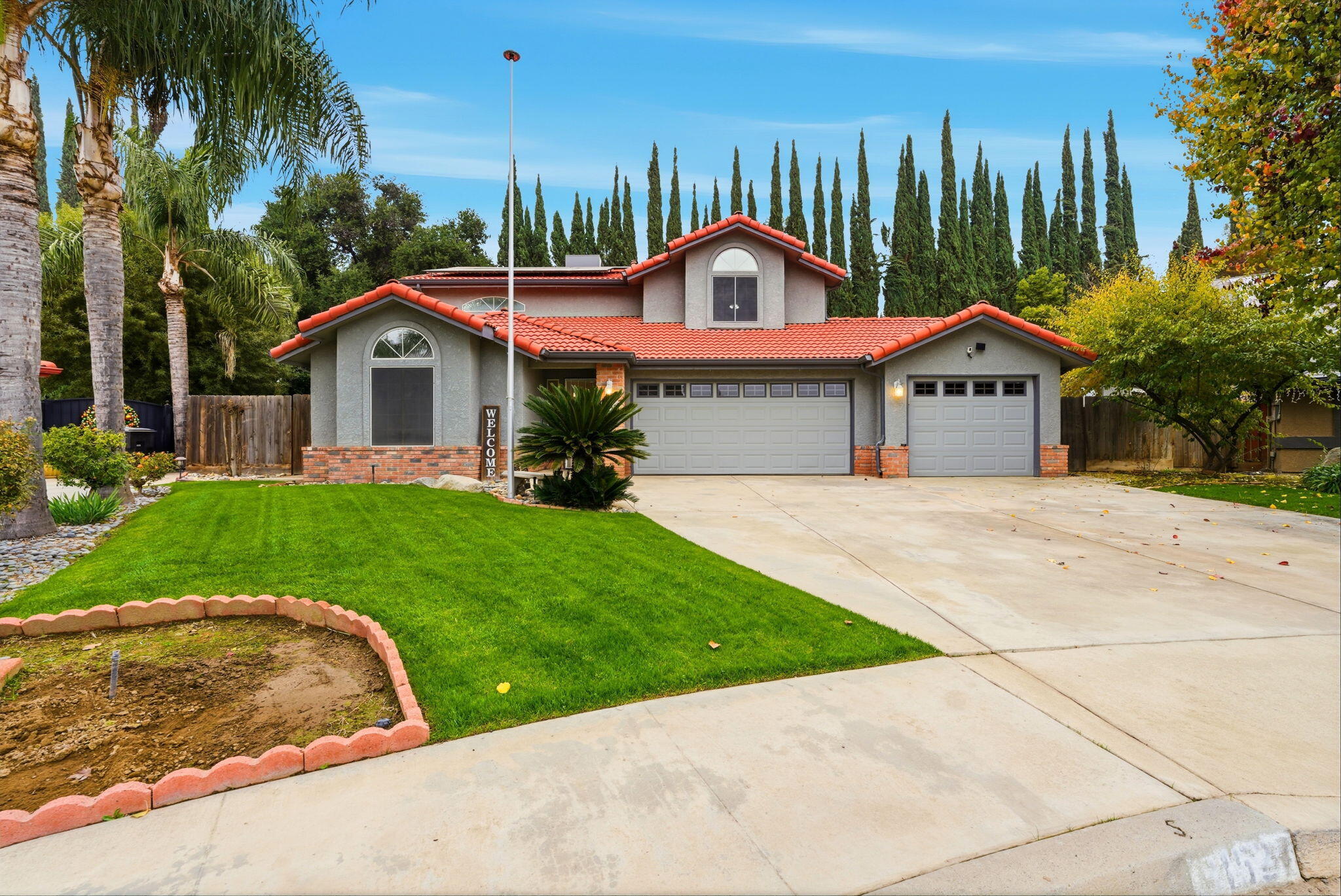 1152 N Noyes Ct, Visalia, CA 93291