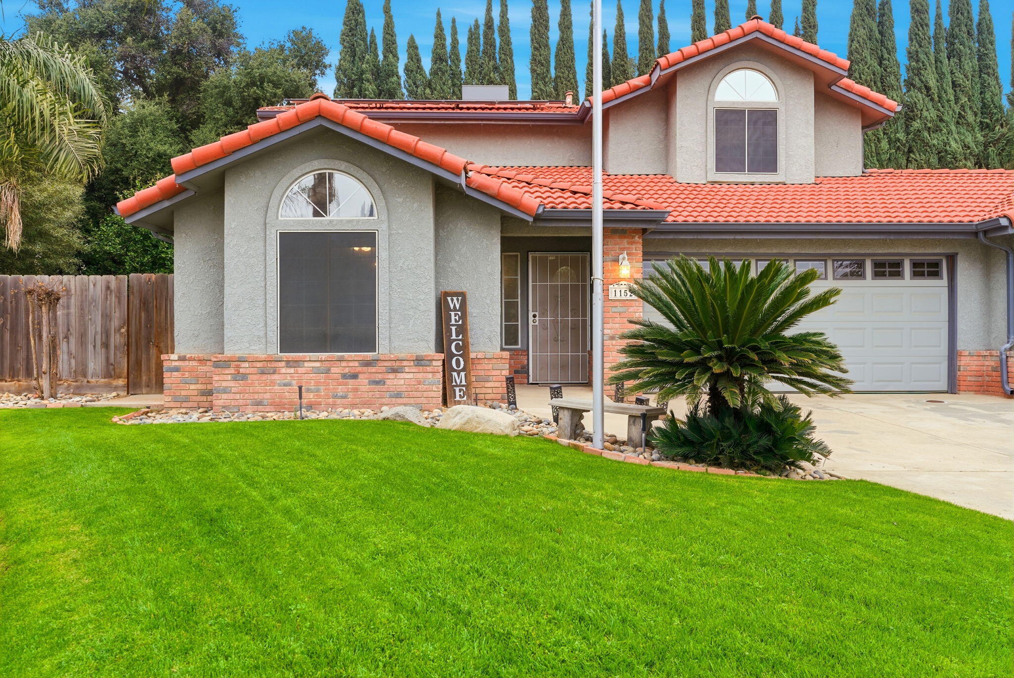 1152 N Noyes Ct, Visalia, CA 93291