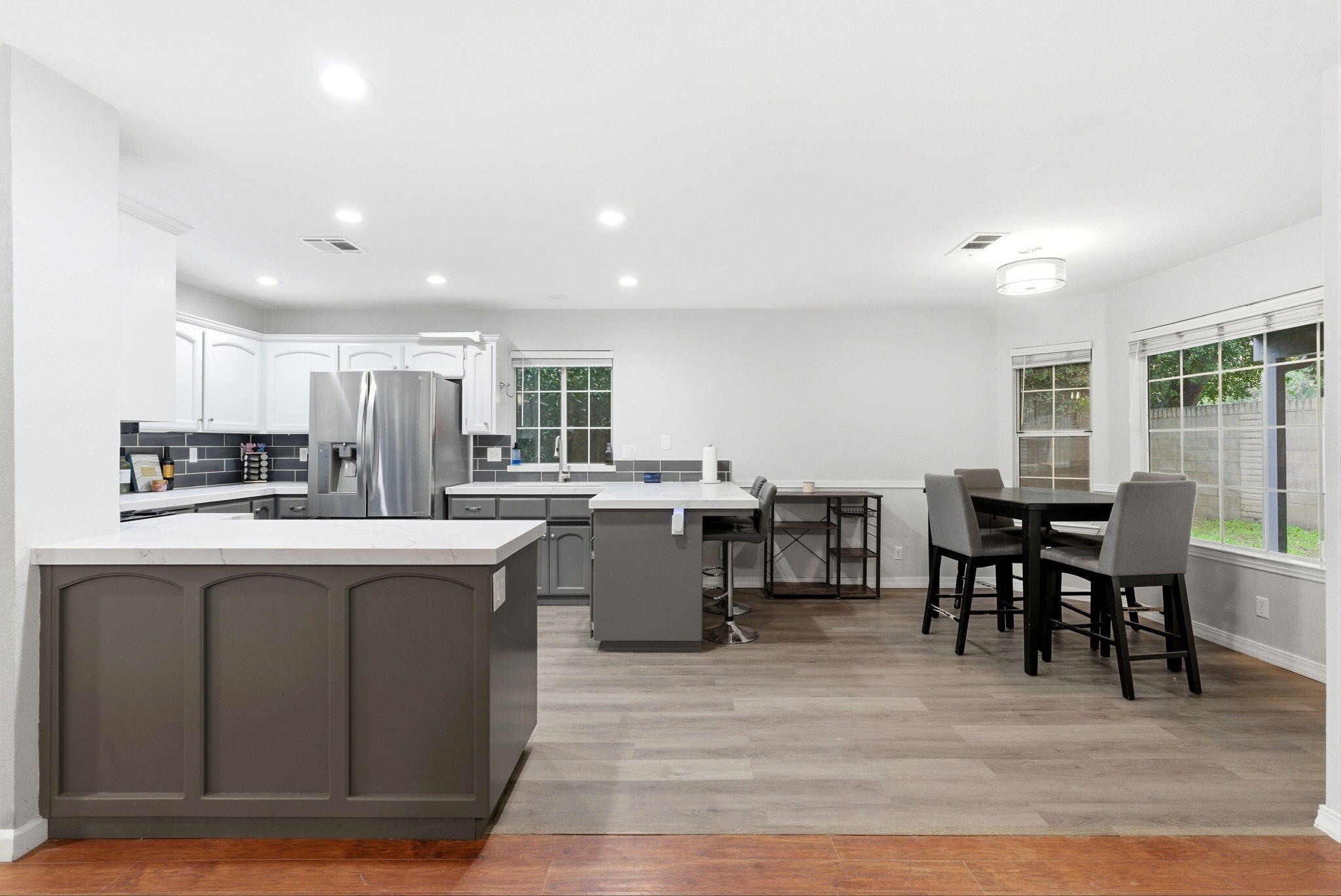 1152 N Noyes Ct, Visalia, CA 93291