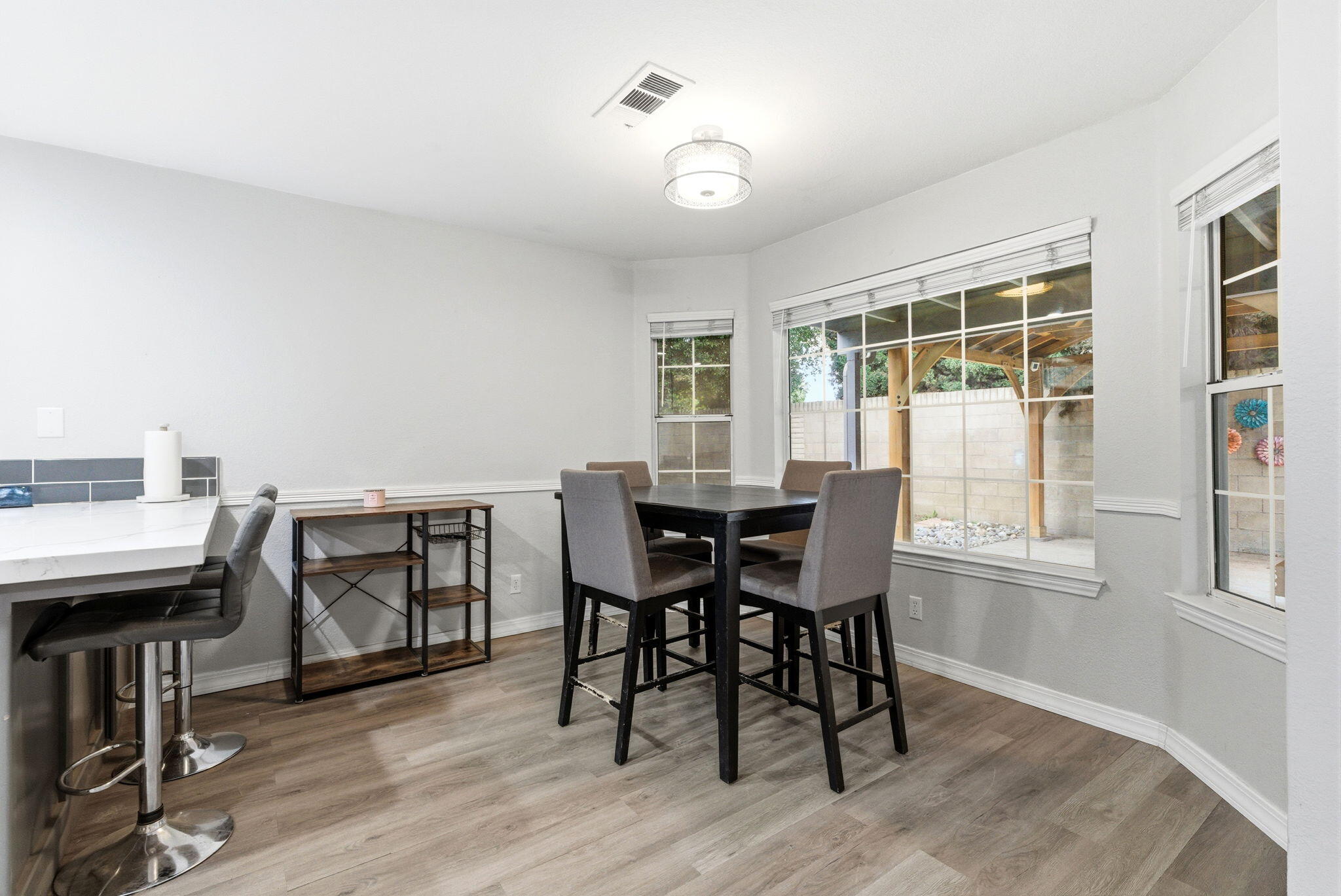 1152 N Noyes Ct, Visalia, CA 93291