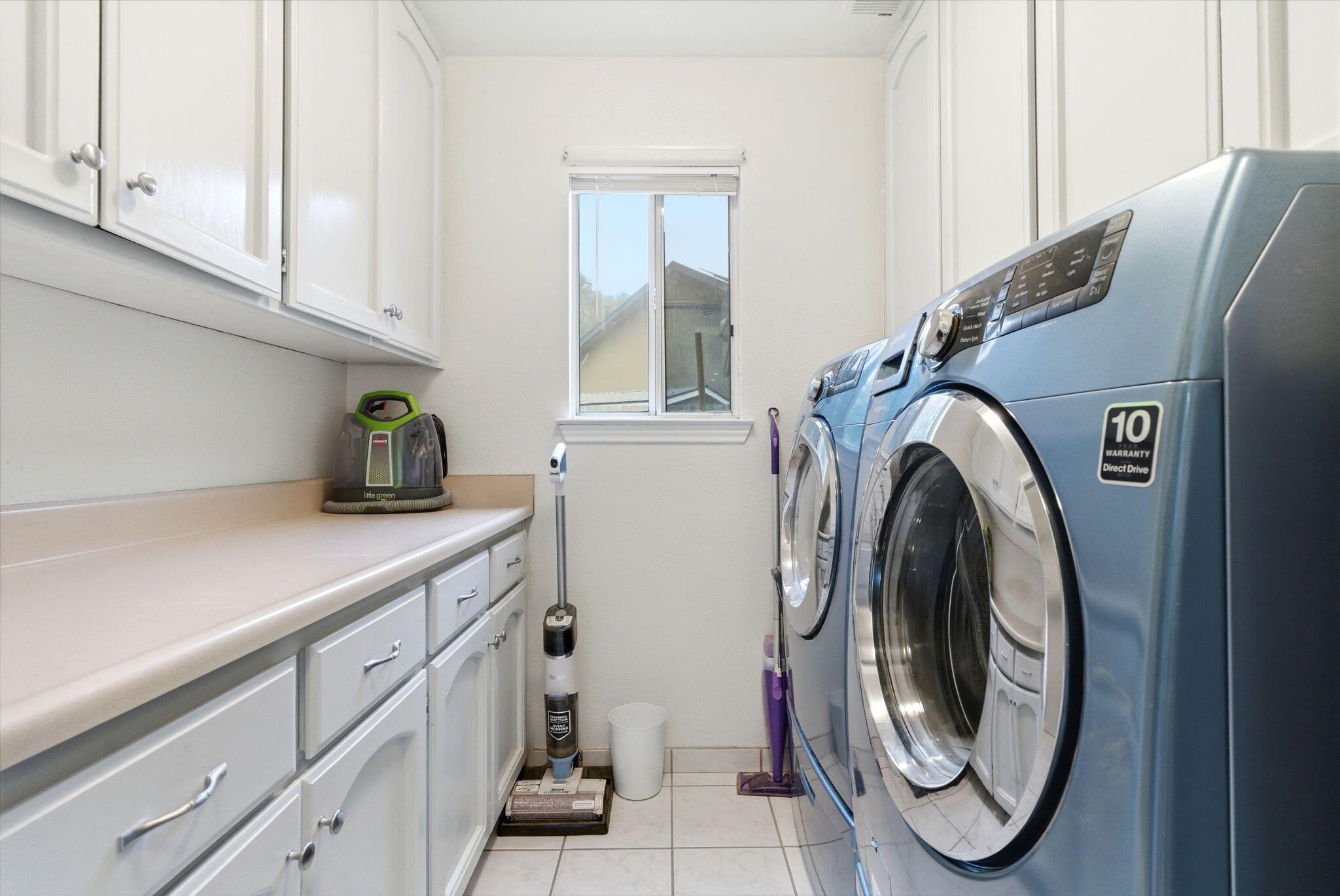 1152 N Noyes Ct, Visalia, CA 93291