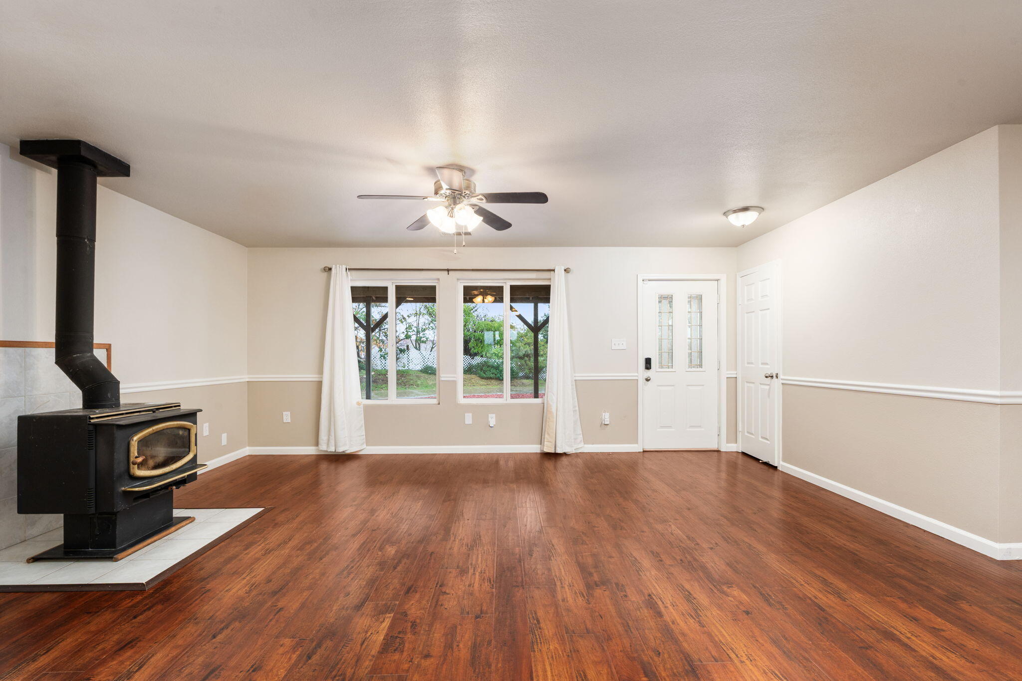 50890 Rosemary Ln Ln, Yokuts Valley, CA 93675