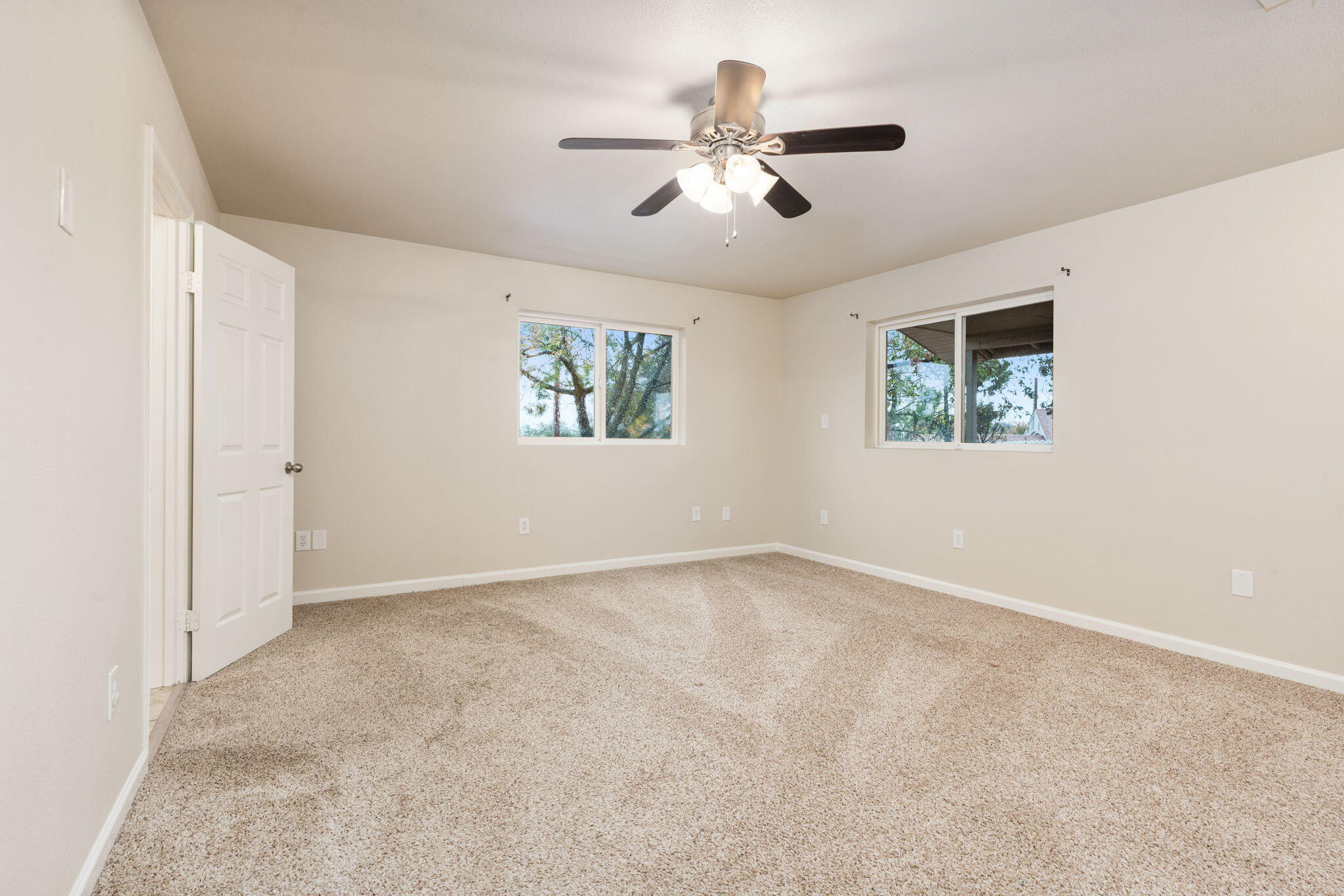 50890 Rosemary Ln Ln, Yokuts Valley, CA 93675