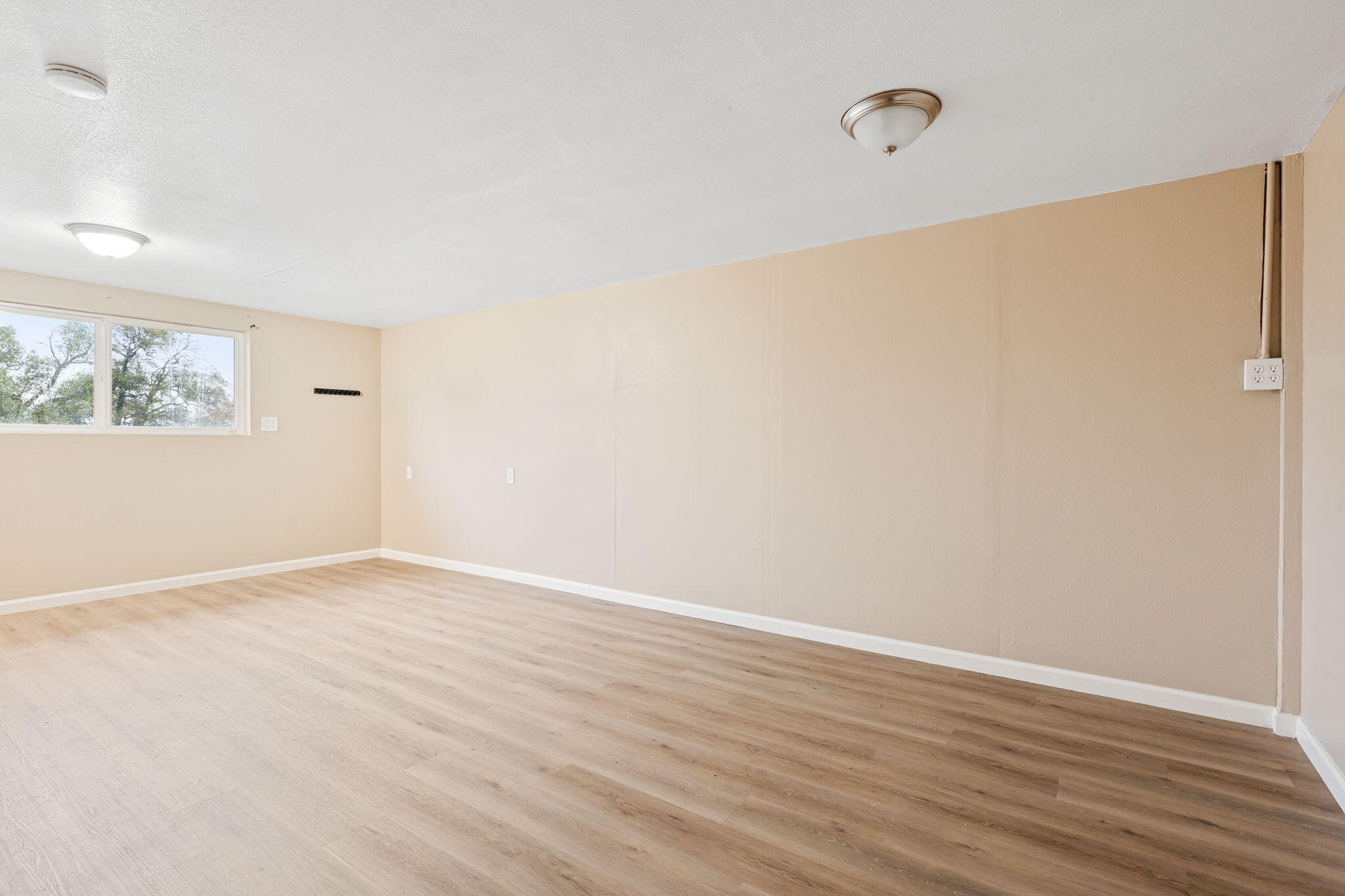 50890 Rosemary Ln Ln, Yokuts Valley, CA 93675