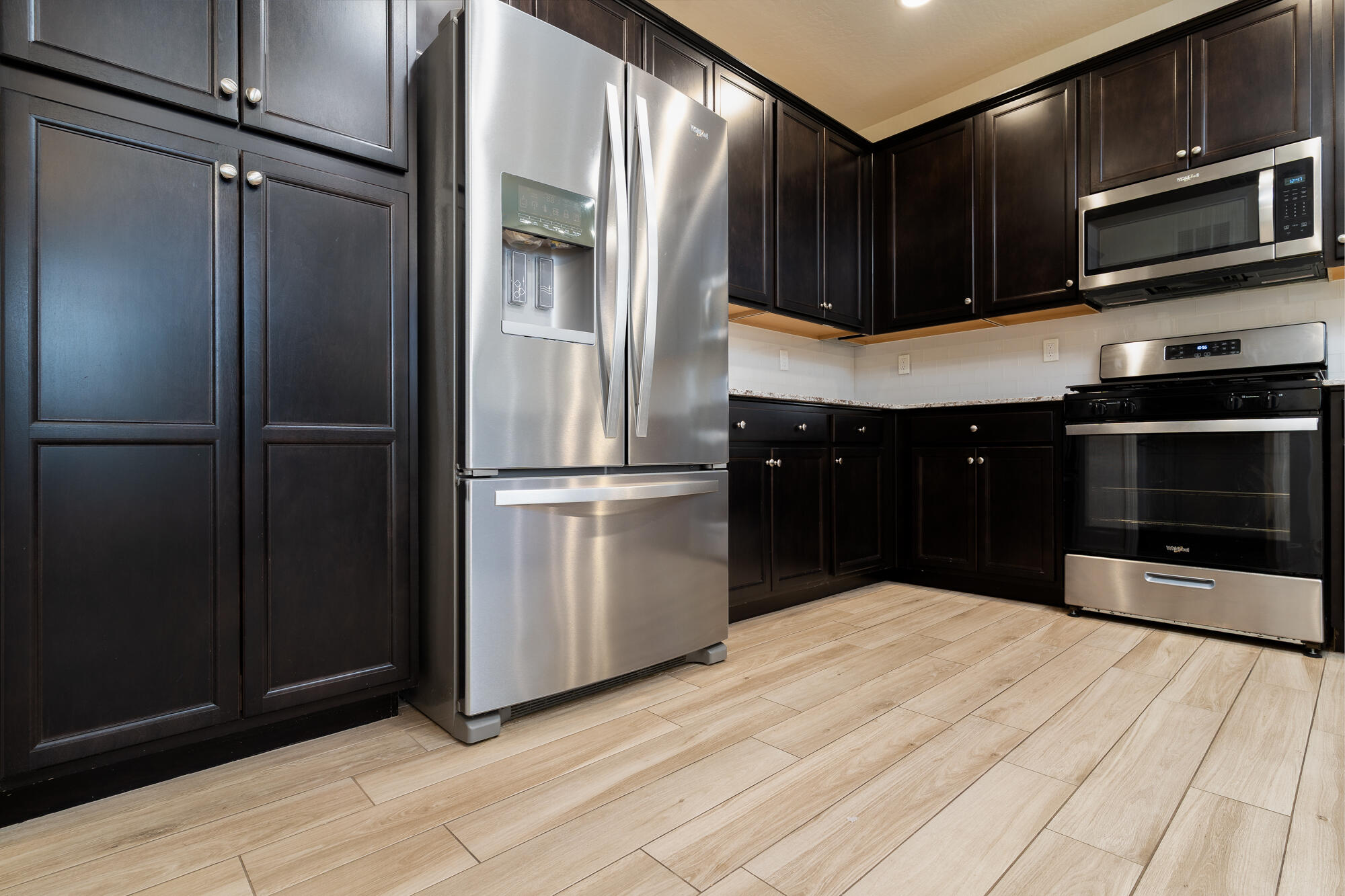 3224 Dorset St, Tulare, CA 93274