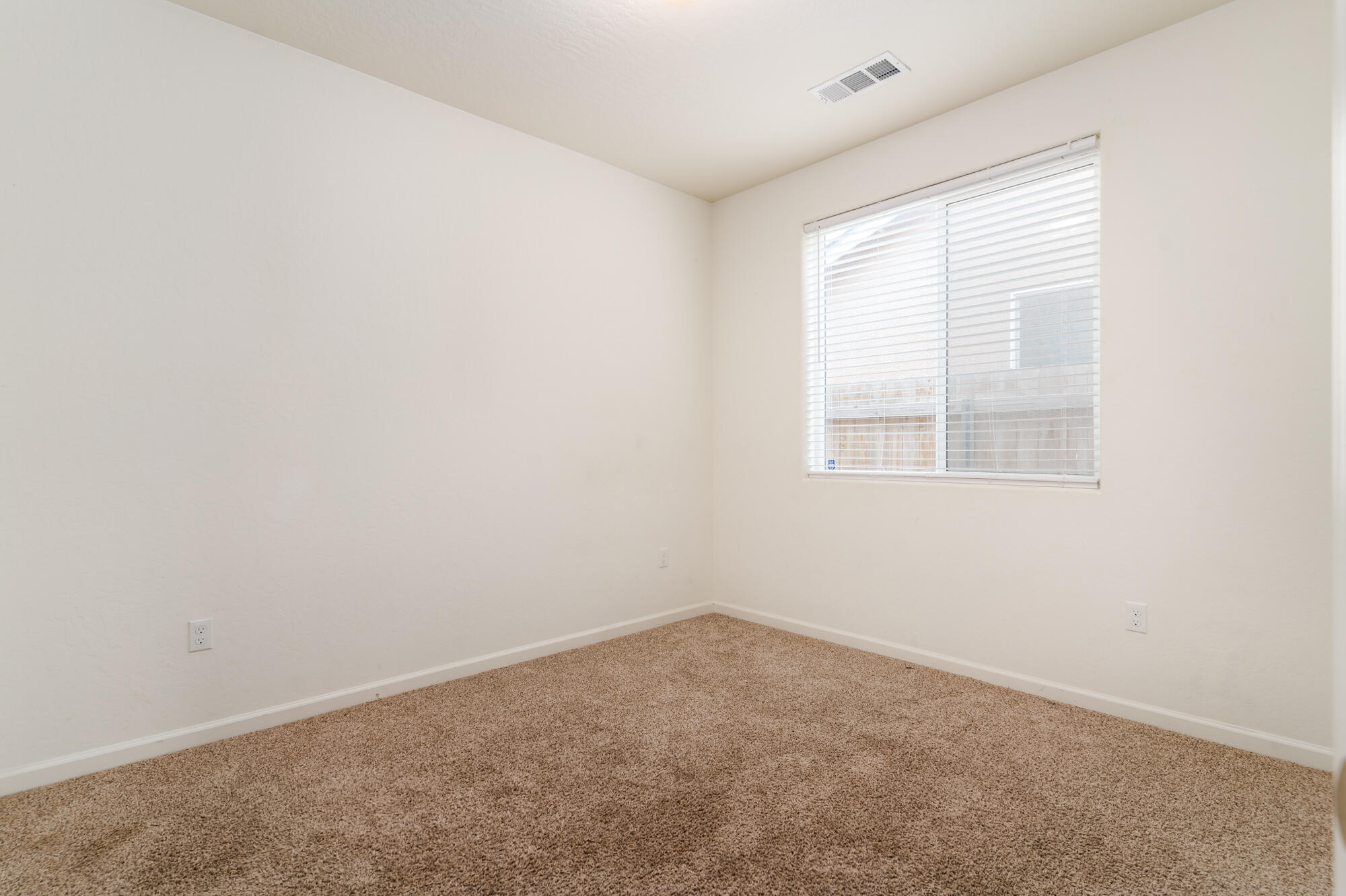 3224 Dorset St, Tulare, CA 93274