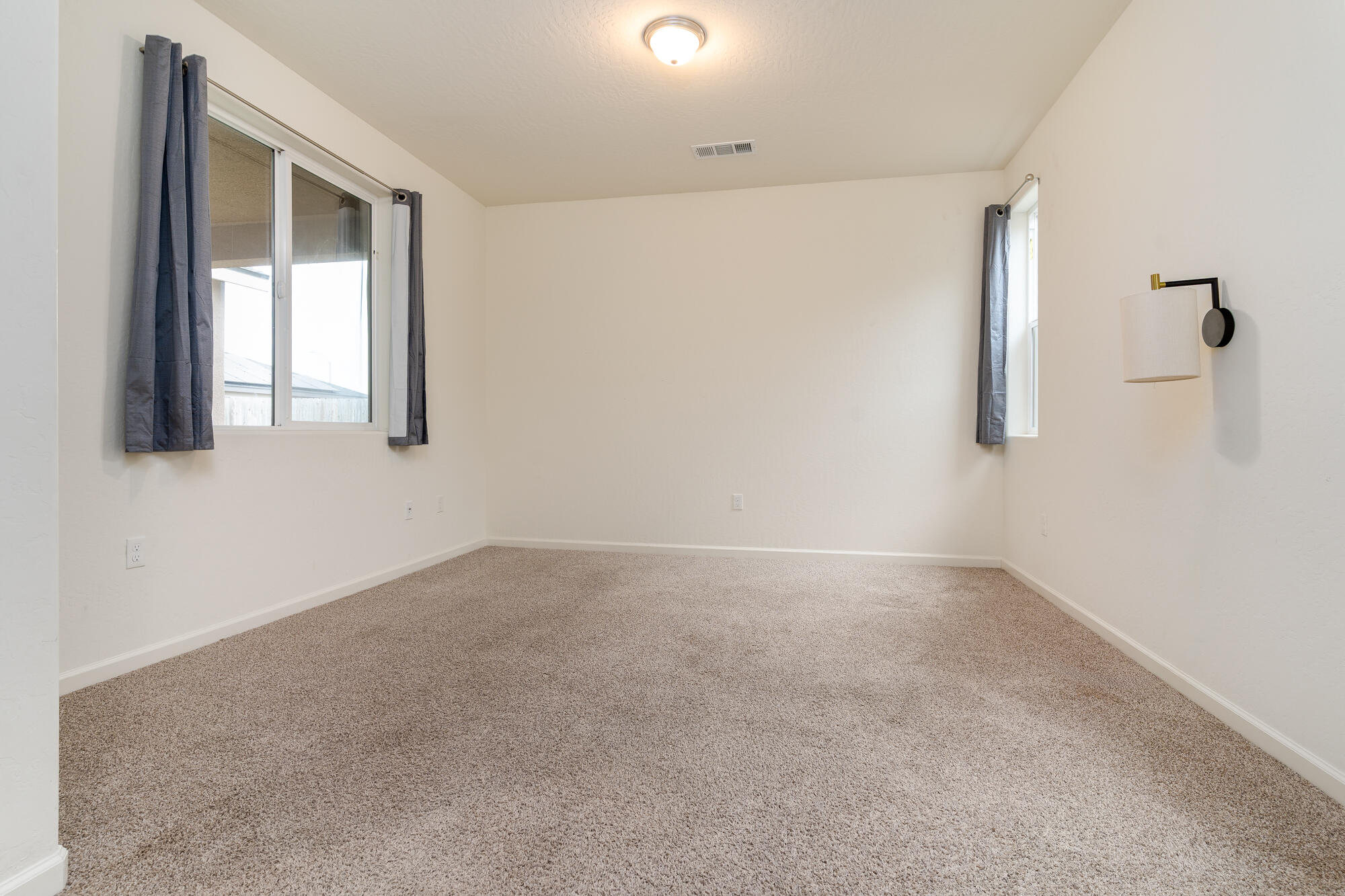 3224 Dorset St, Tulare, CA 93274