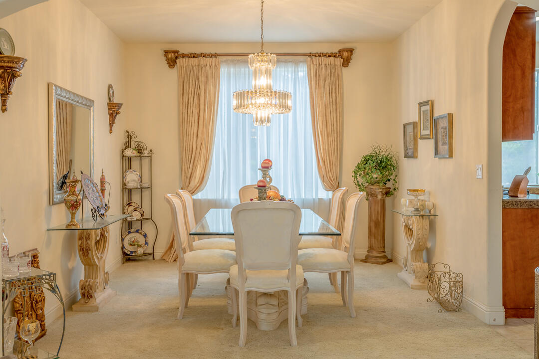 2563 Riviera Ct, Tulare, CA 93274