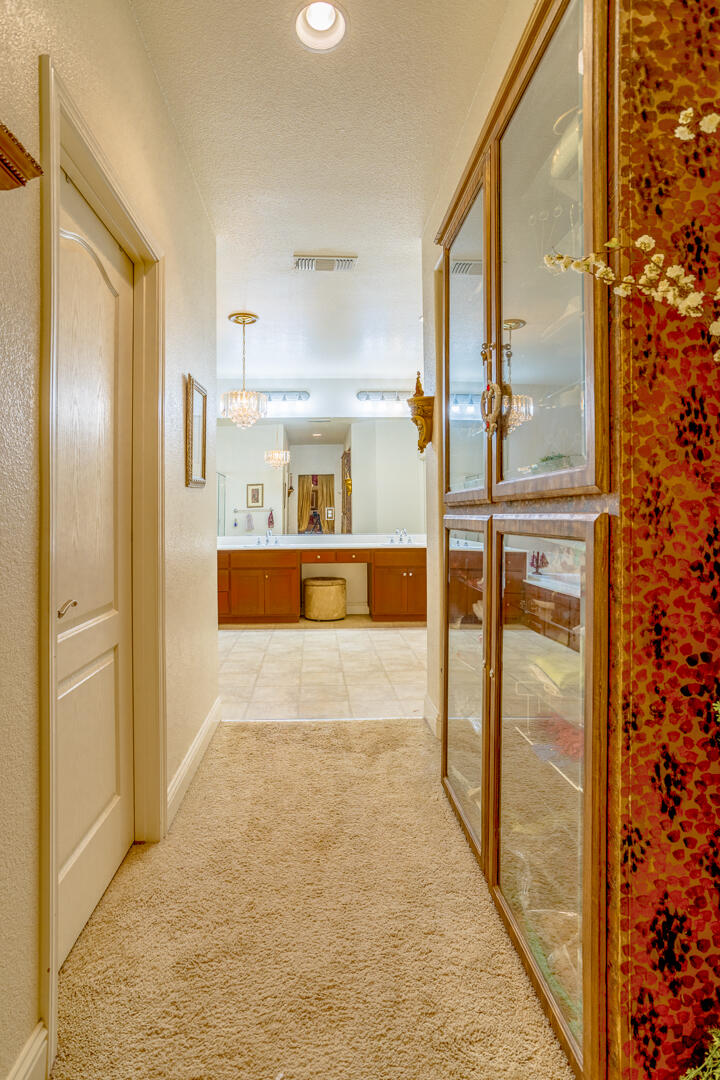 2563 Riviera Ct, Tulare, CA 93274