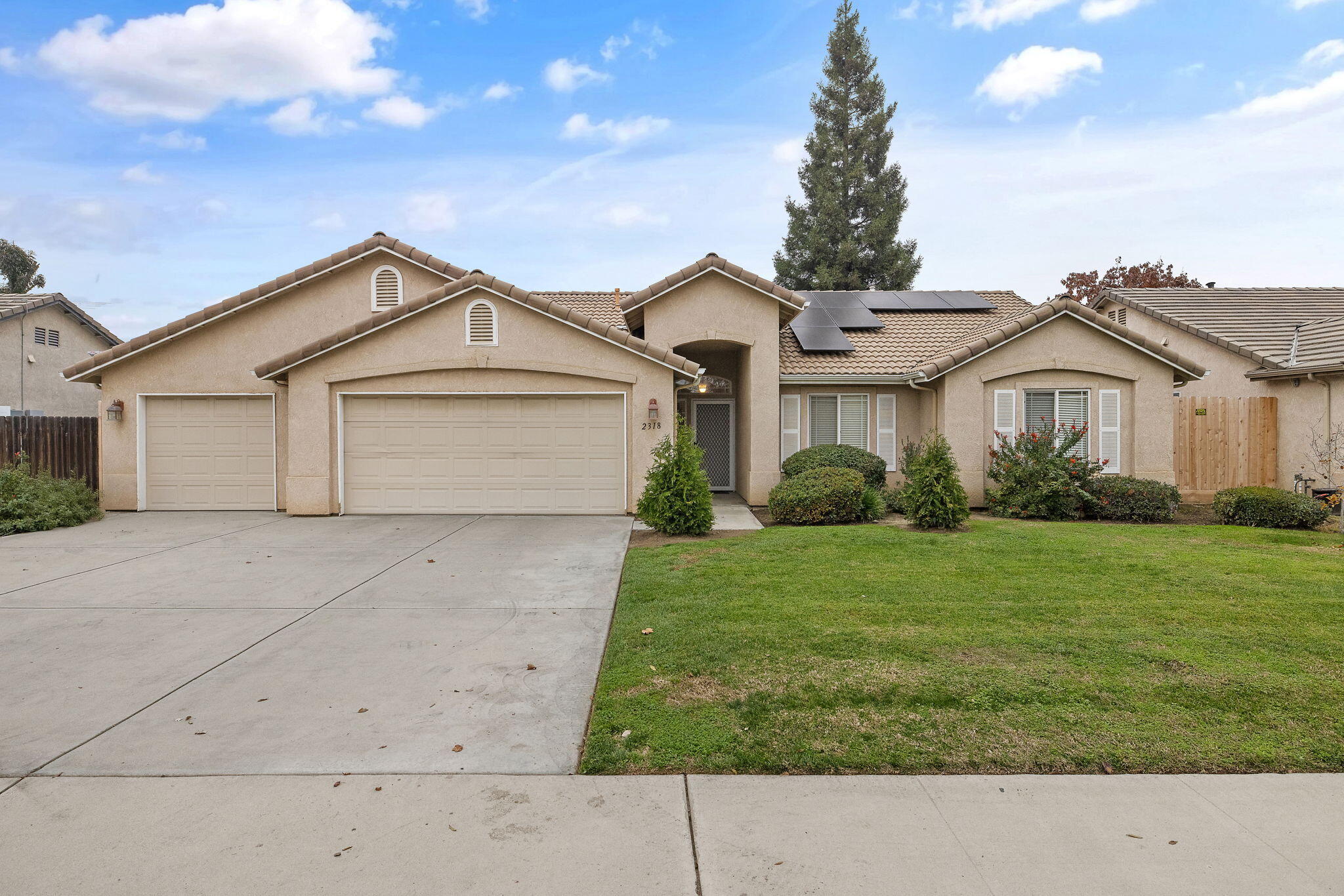 2318 E Cherry Ave, Visalia, CA 93292