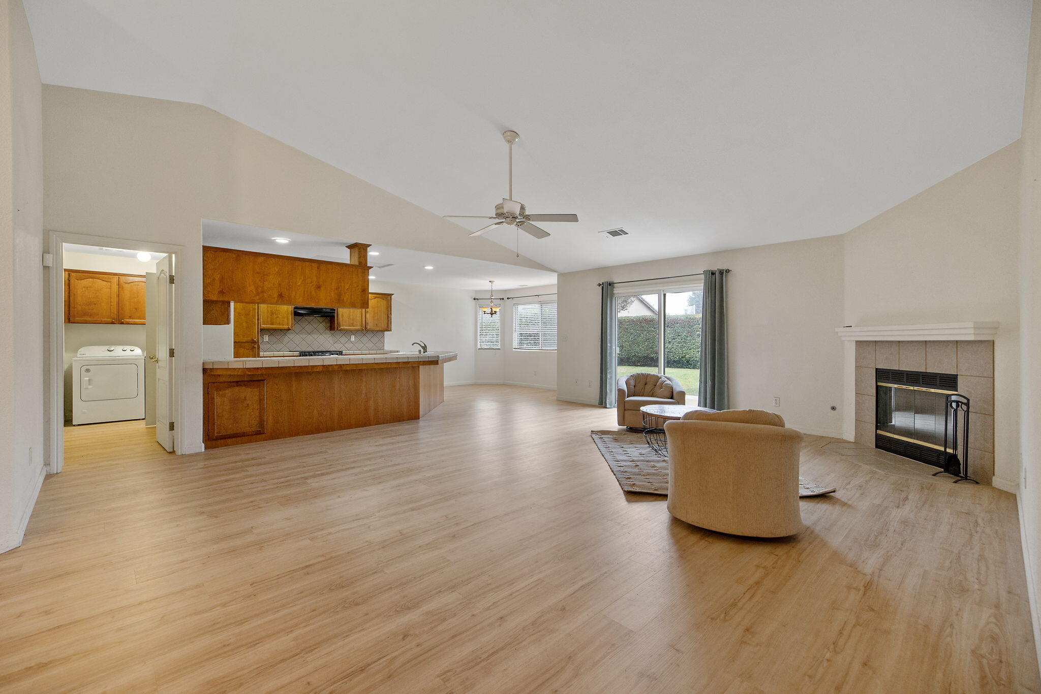 2318 E Cherry Ave, Visalia, CA 93292