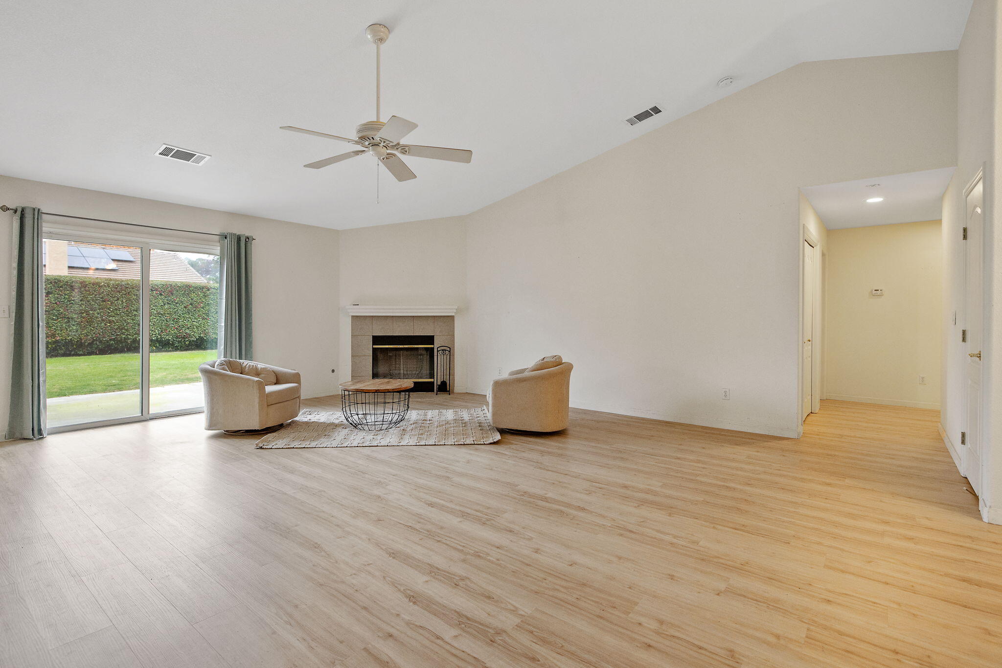 2318 E Cherry Ave, Visalia, CA 93292