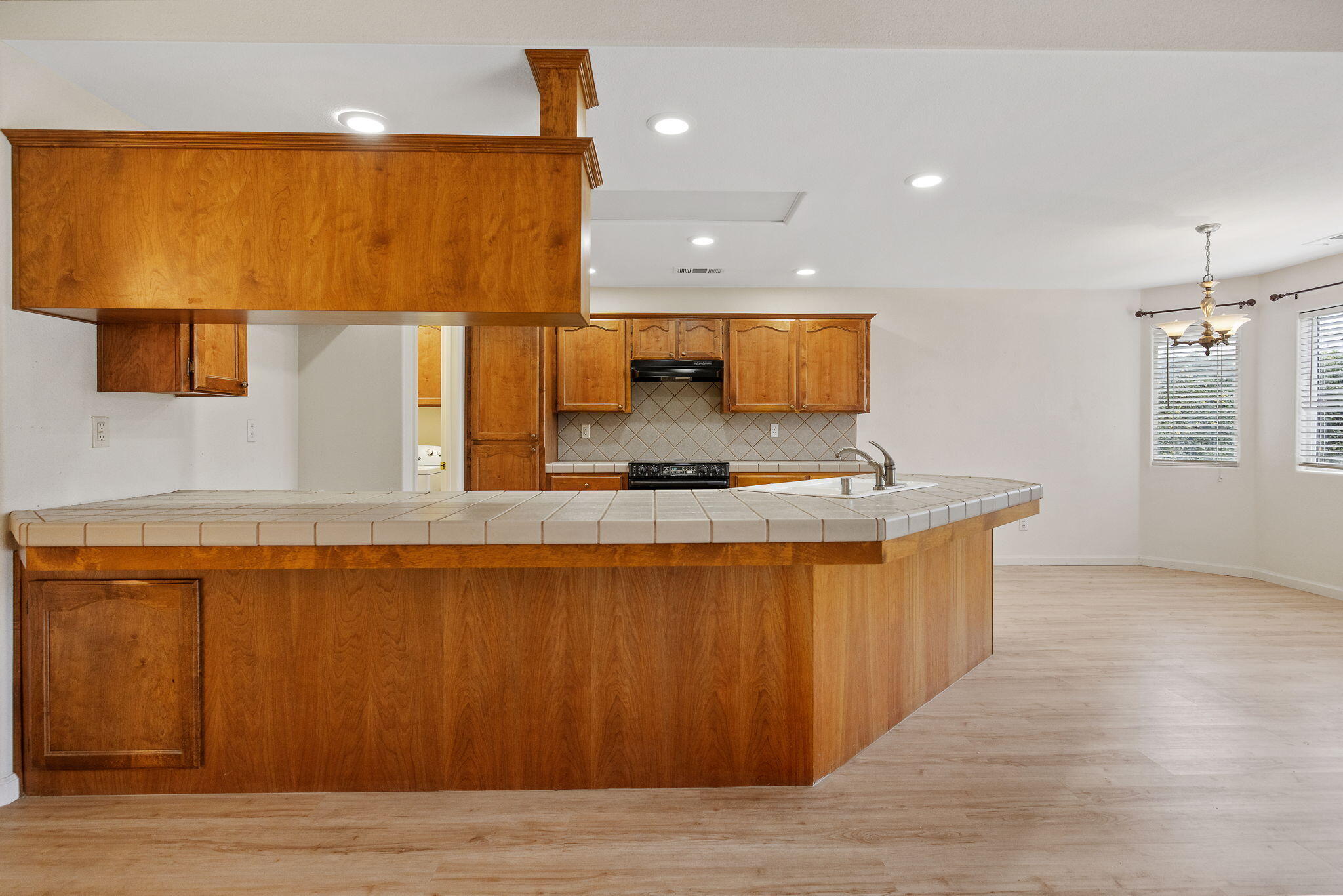 2318 E Cherry Ave, Visalia, CA 93292