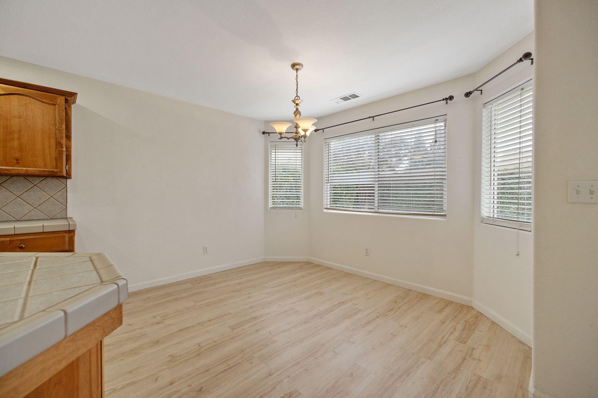 2318 E Cherry Ave, Visalia, CA 93292